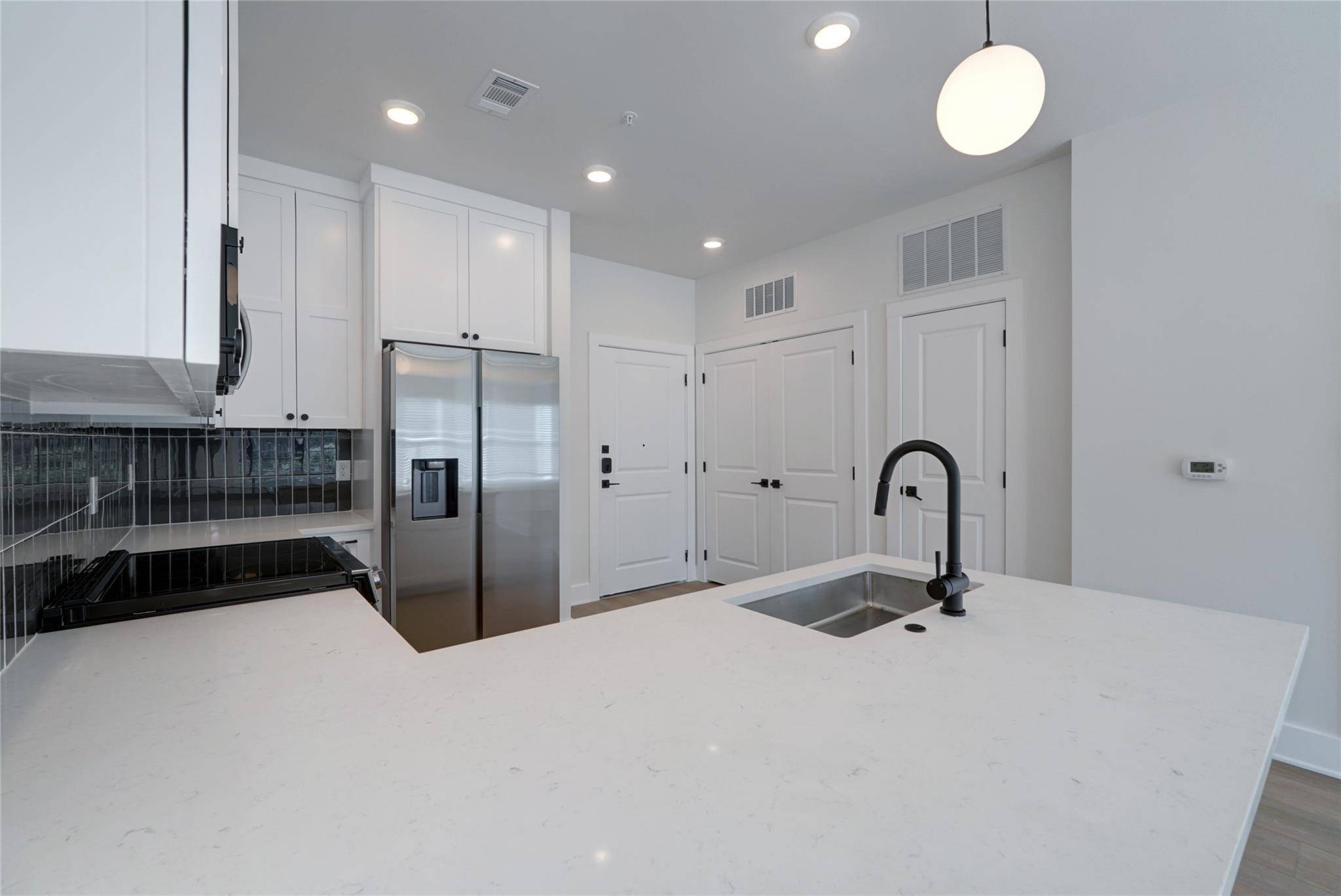 Austin, TX 78705,3000 E Duval ST #305