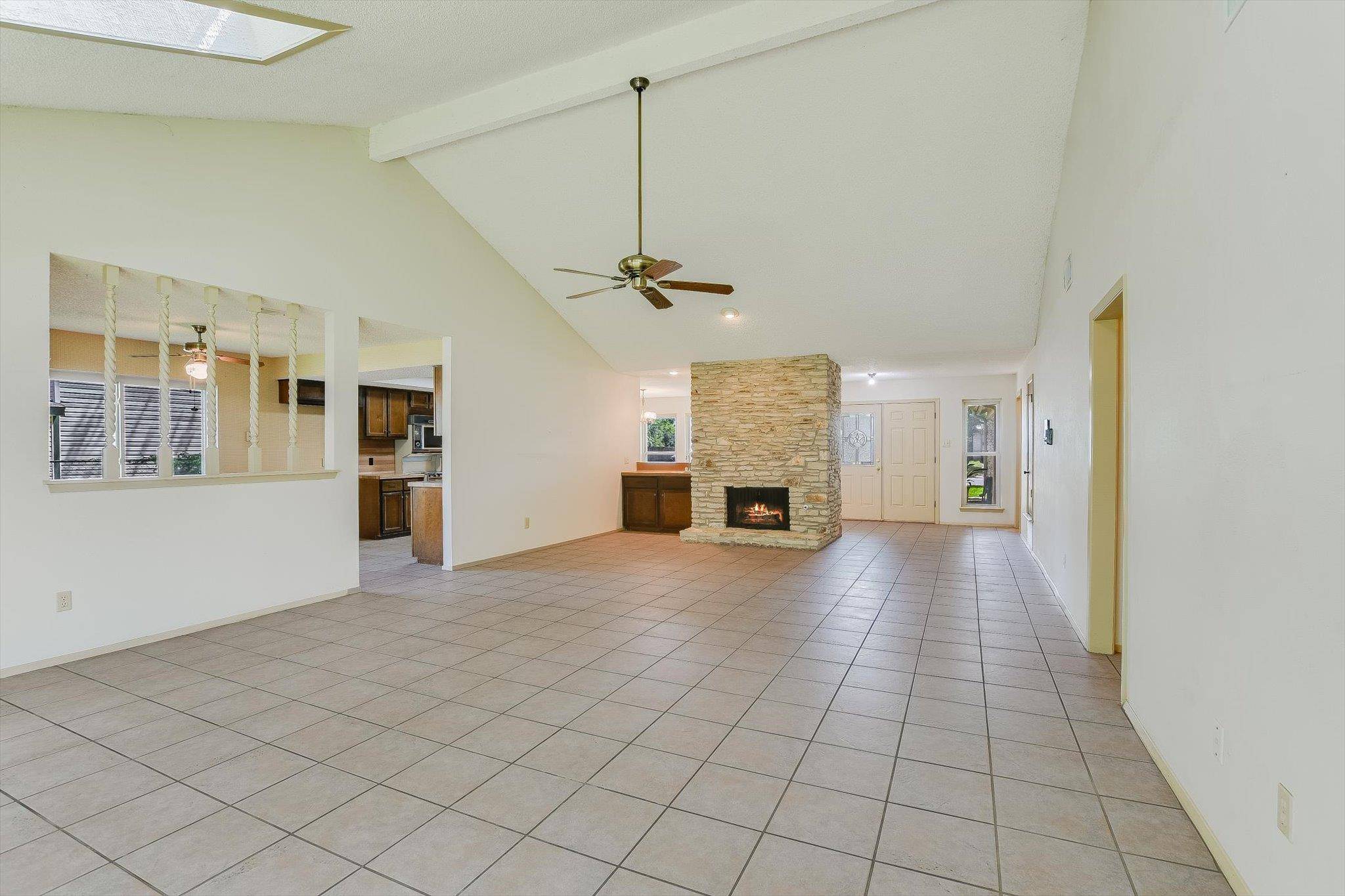 Round Rock, TX 78681,1704 Oakridge DR