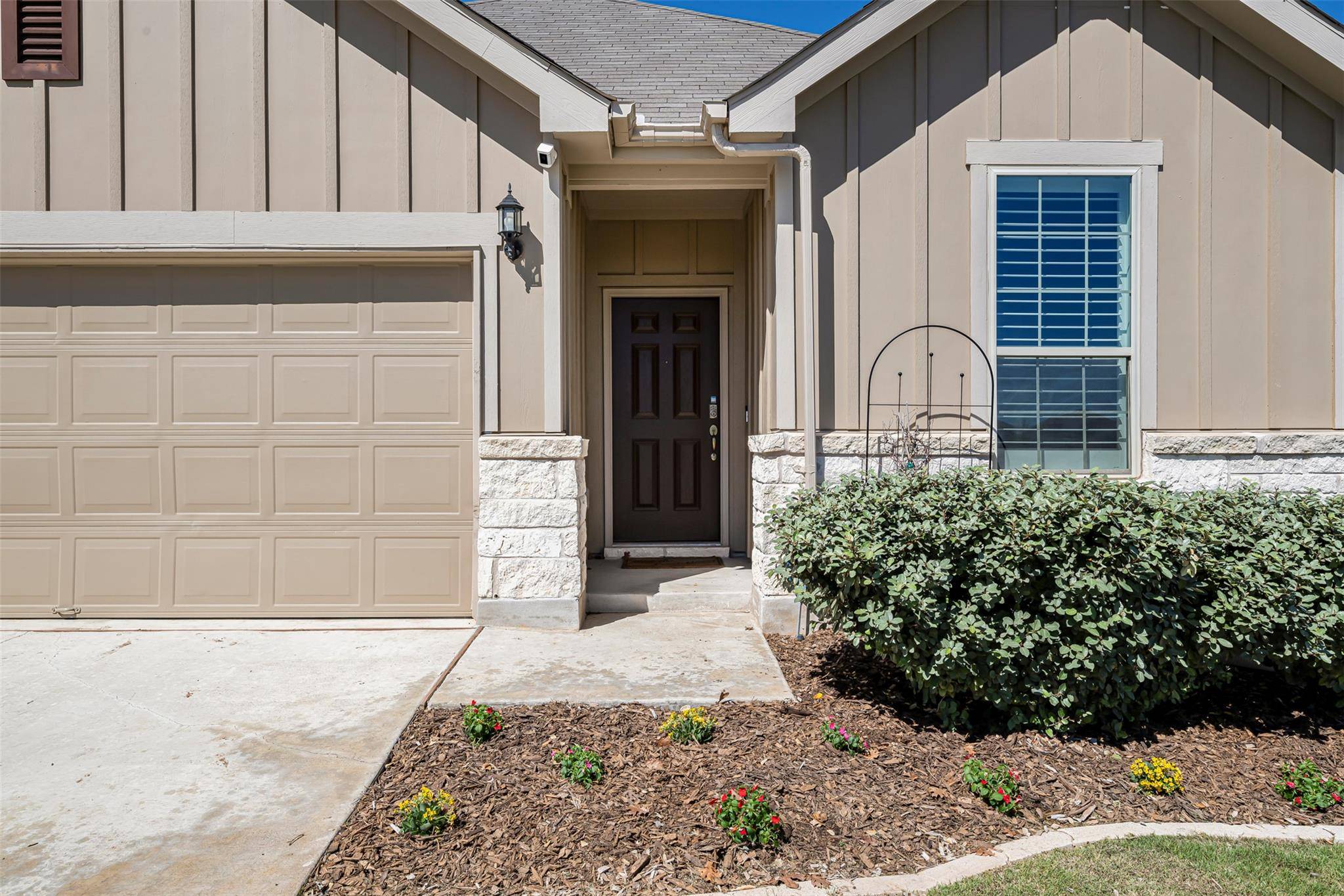 Buda, TX 78610,289 Grace Lilly DR