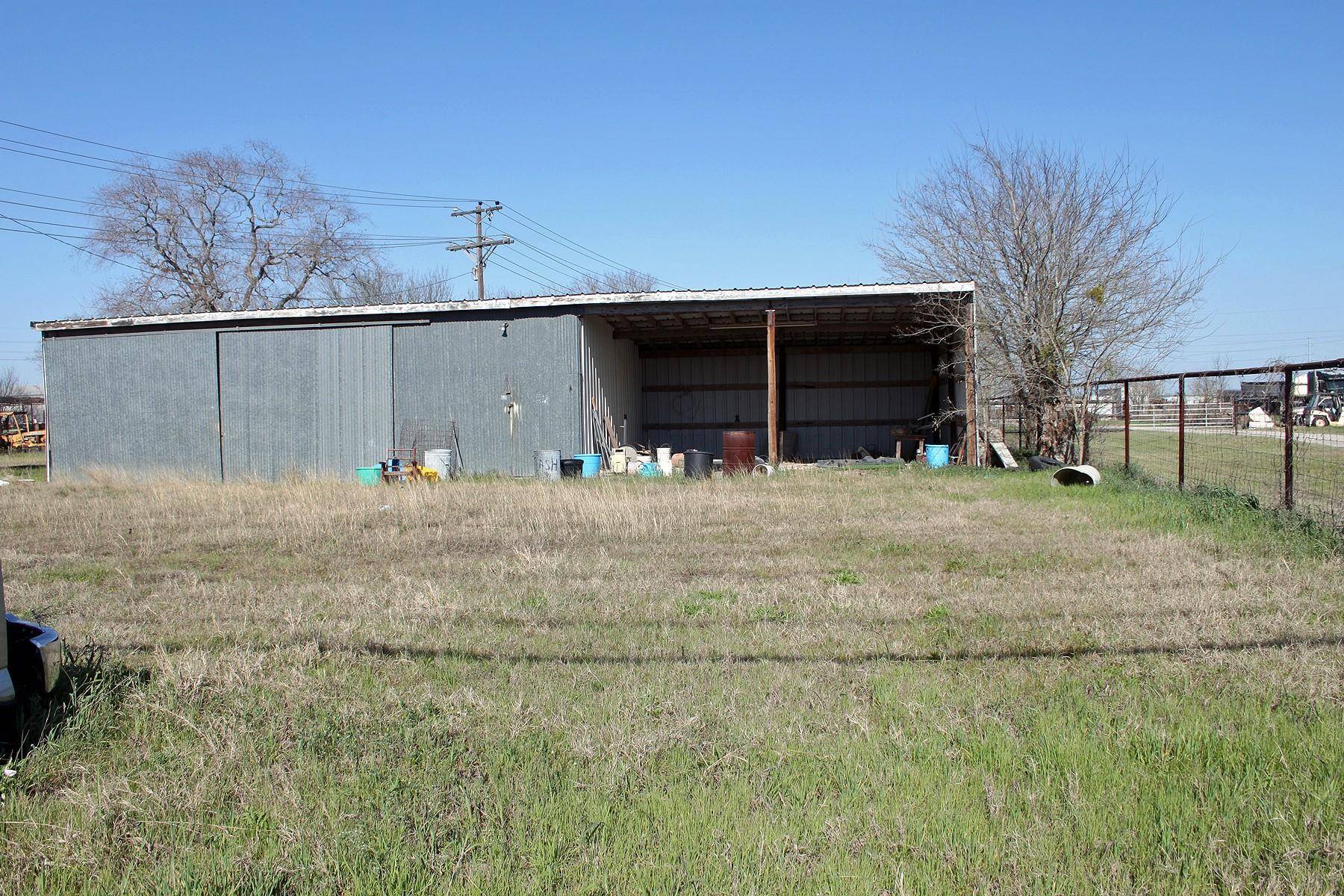 Lockhart, TX 78644,1406 S Commerce ST S