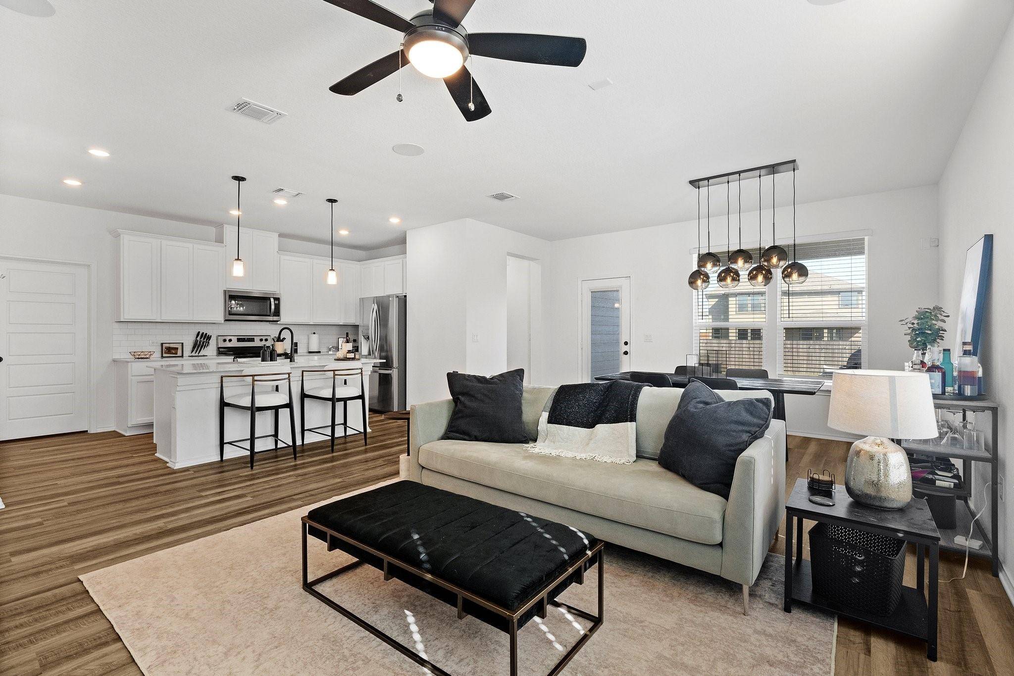 Austin, TX 78744,7202 Lowery XING