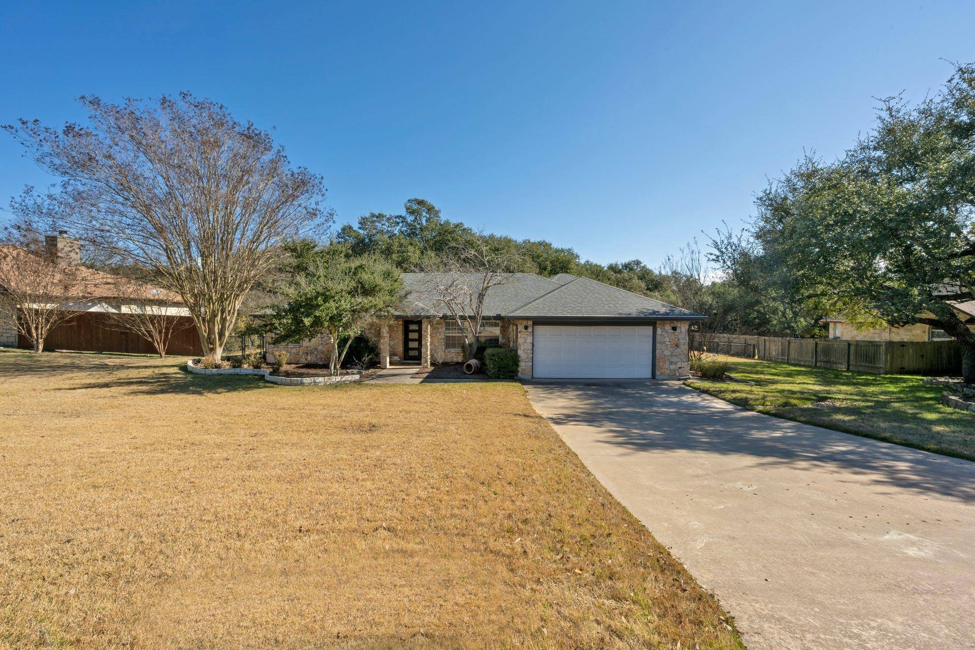 Dripping Springs, TX 78620,810 Meadow Oaks DR