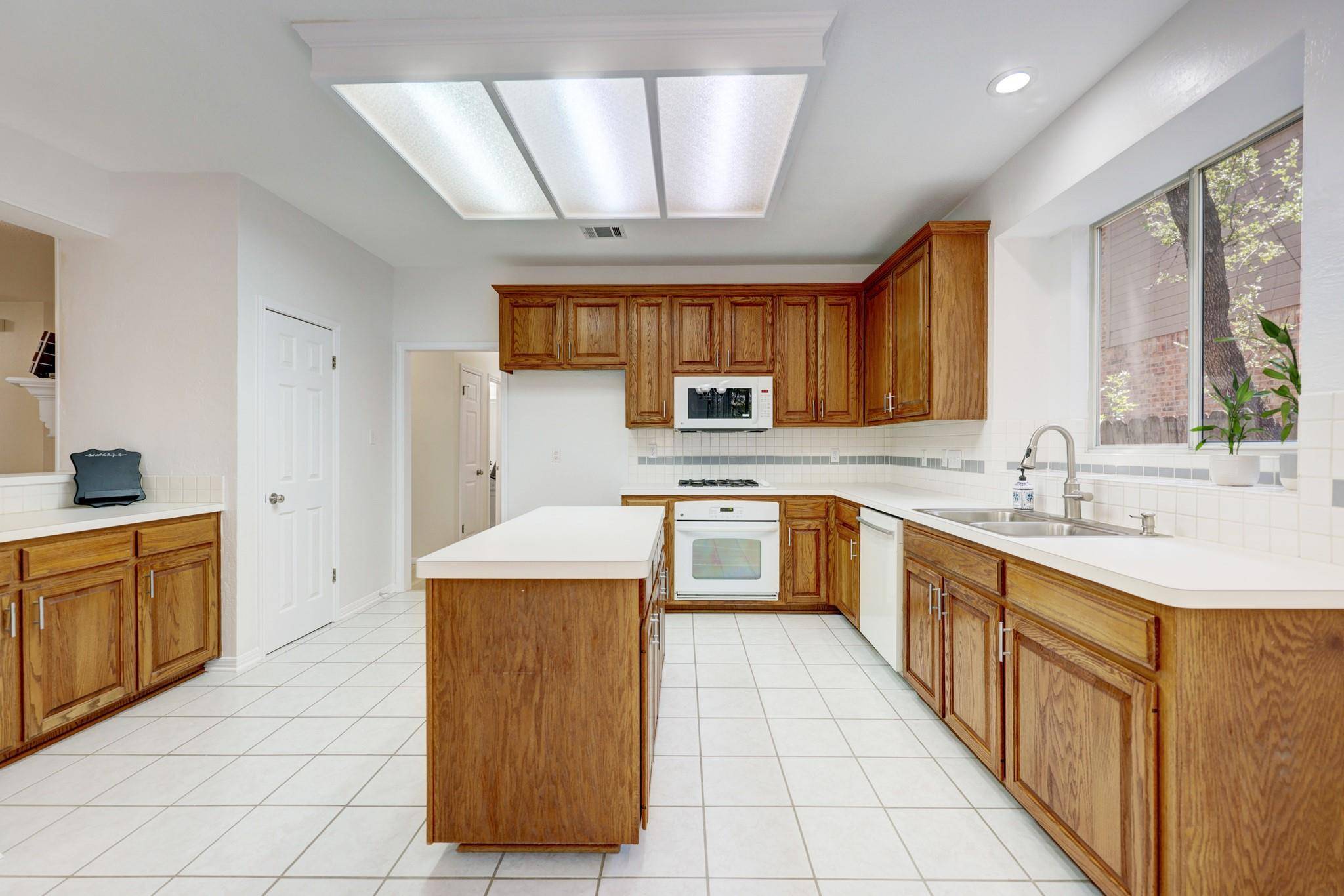Austin, TX 78749,6516 Clairmont DR