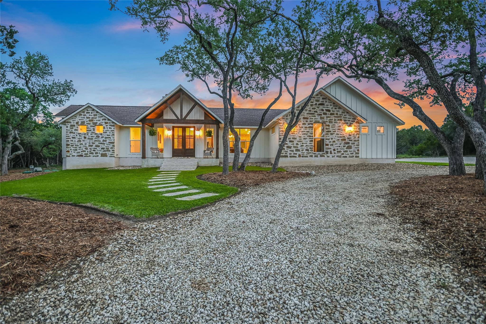 Wimberley, TX 78676,270 RAMBLING OAKS DR