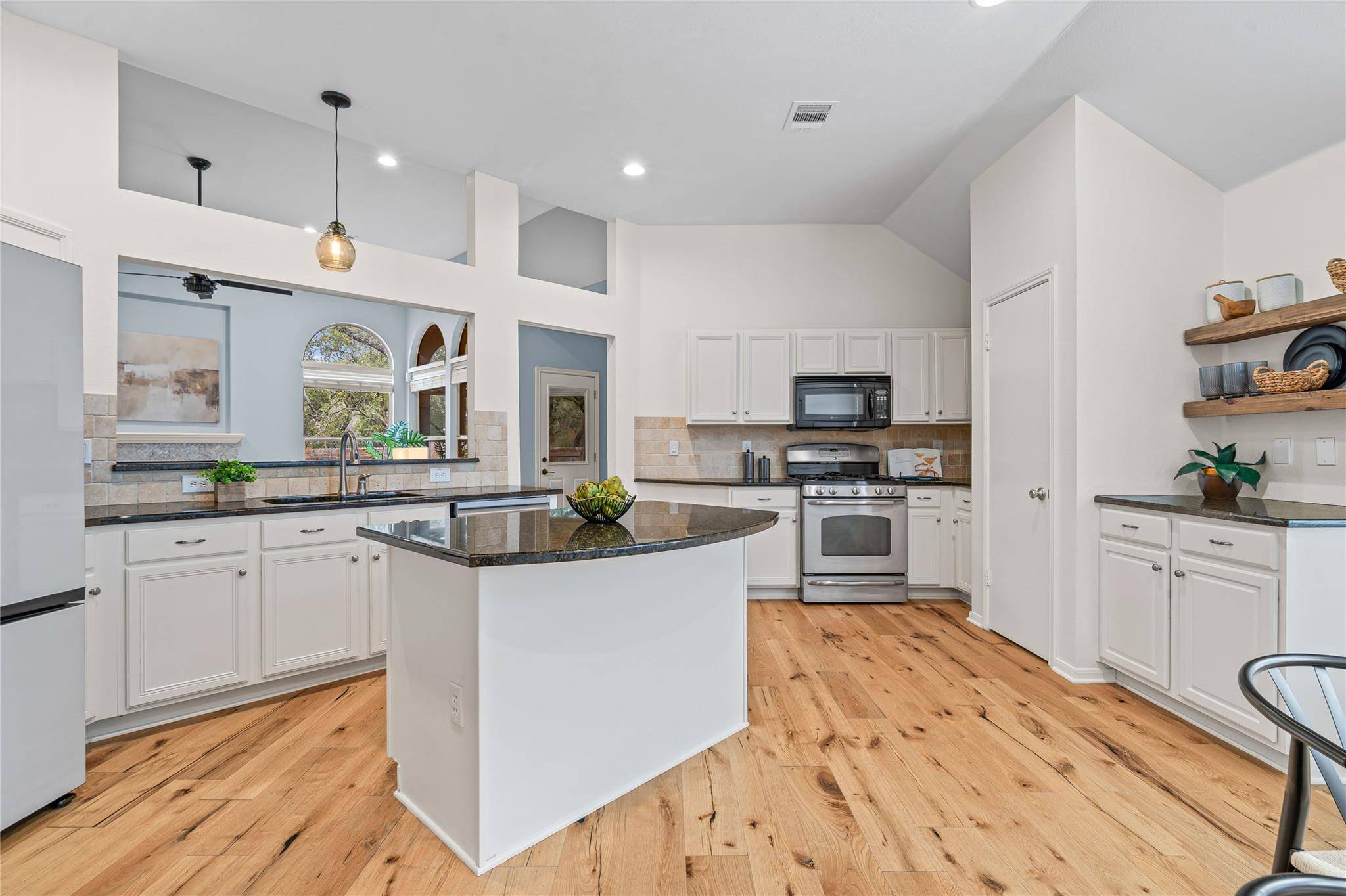 Austin, TX 78749,9317 Colberg DR