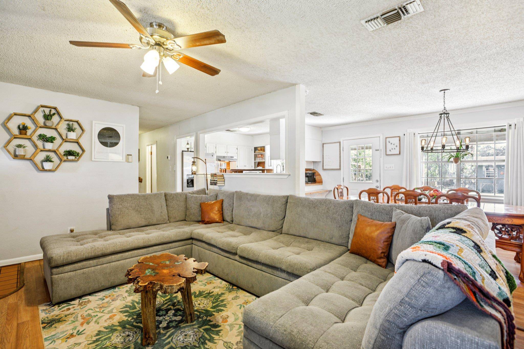 Florence, TX 76527,208 E Tomlinson ST