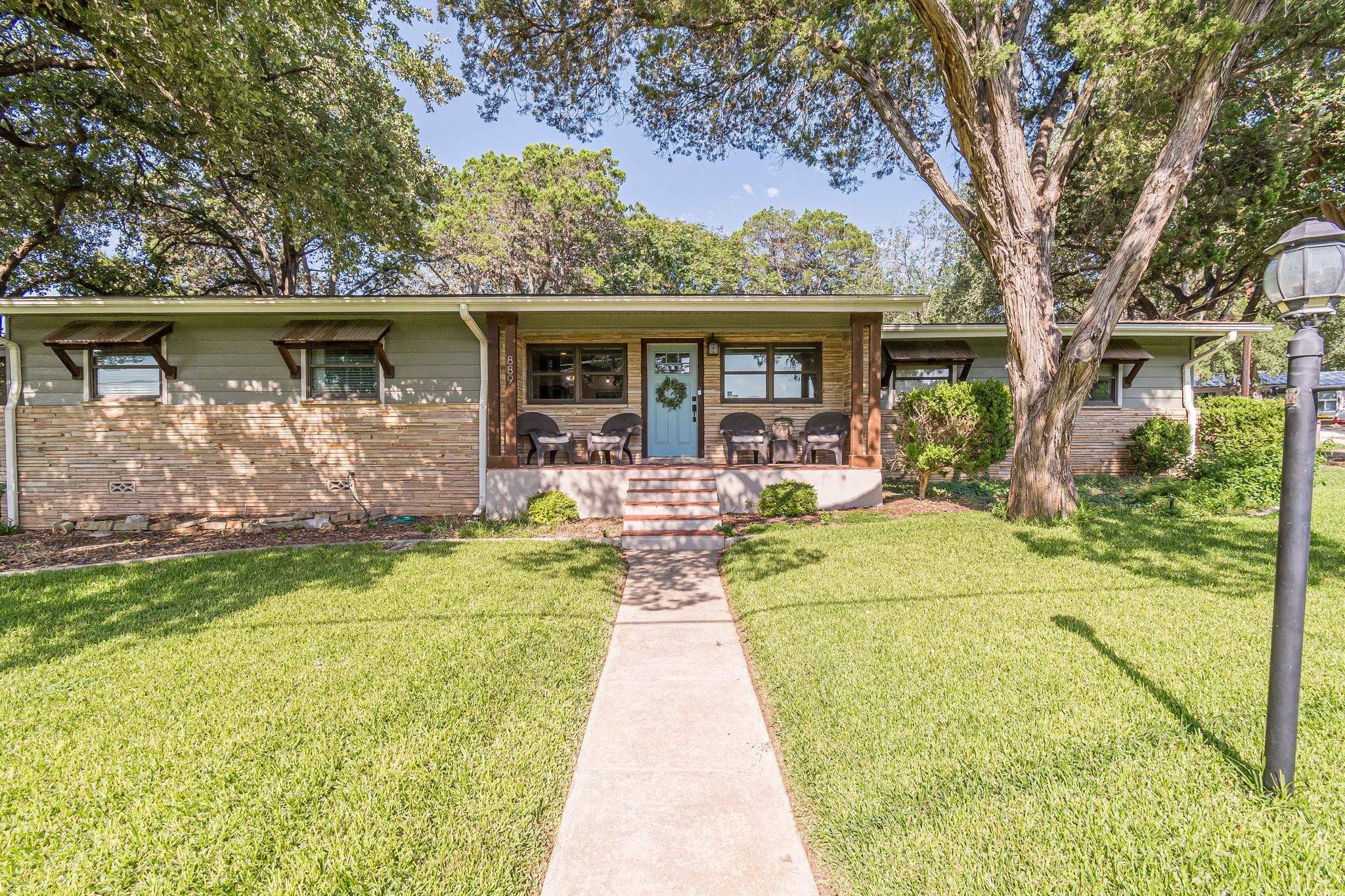 New Braunfels, TX 78130,889 oak LN