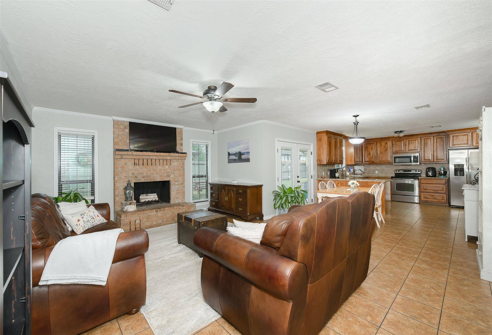 Caldwell, TX 77836,923 N Hull ST