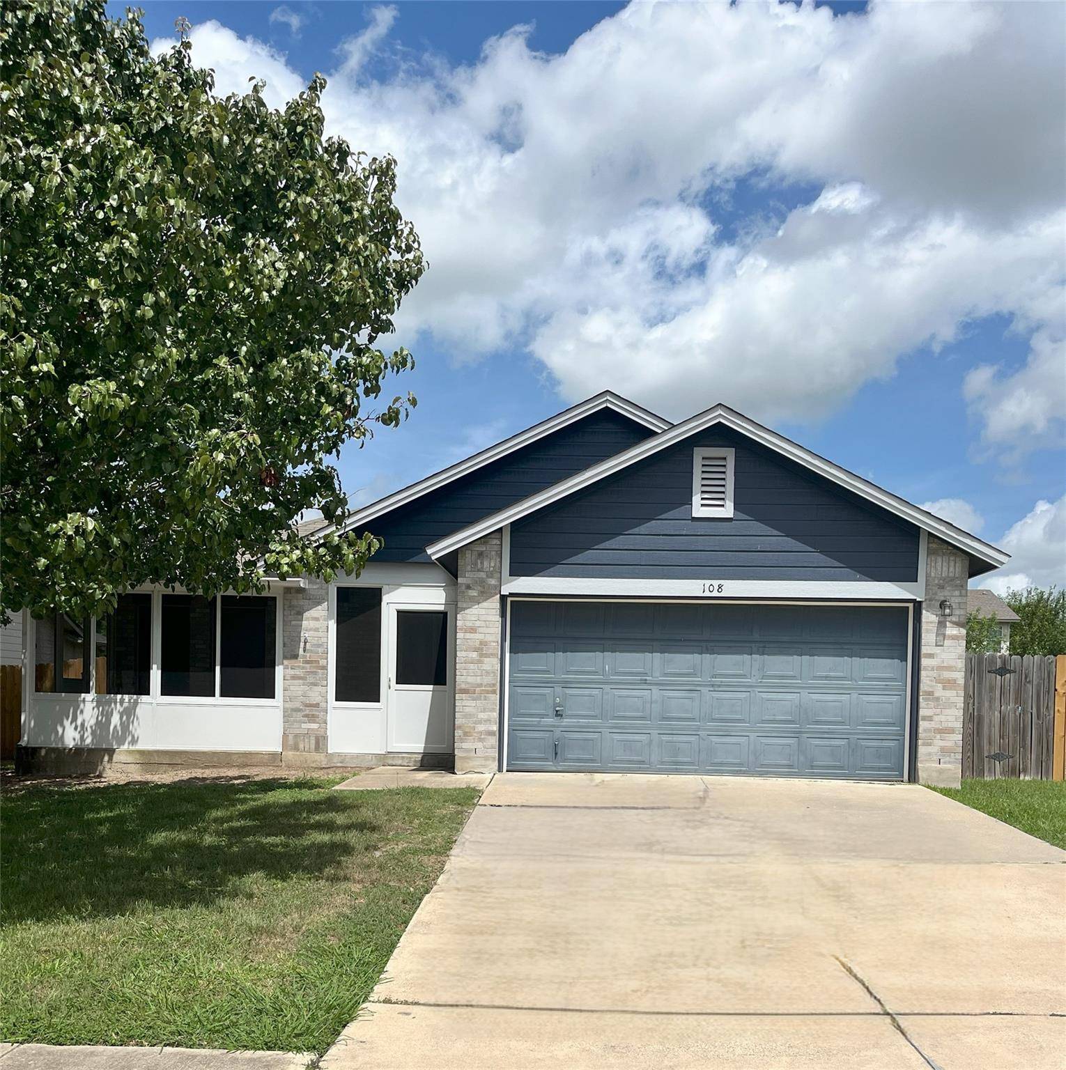 Elgin, TX 78621,108 Bexar Forest CV