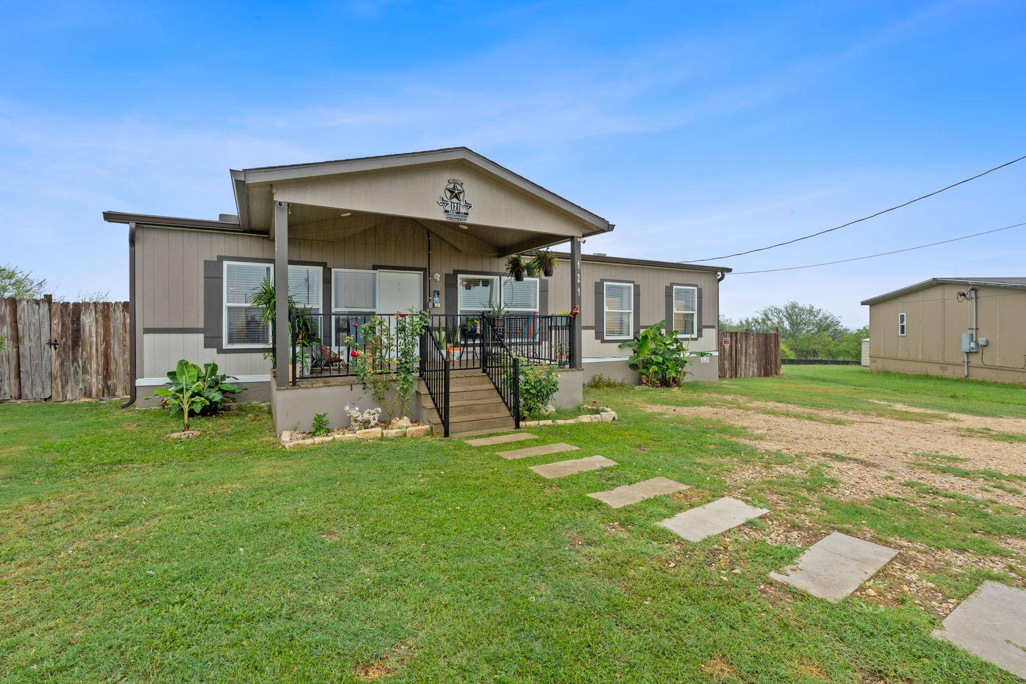 Kyle, TX 78640,121 Fate CT
