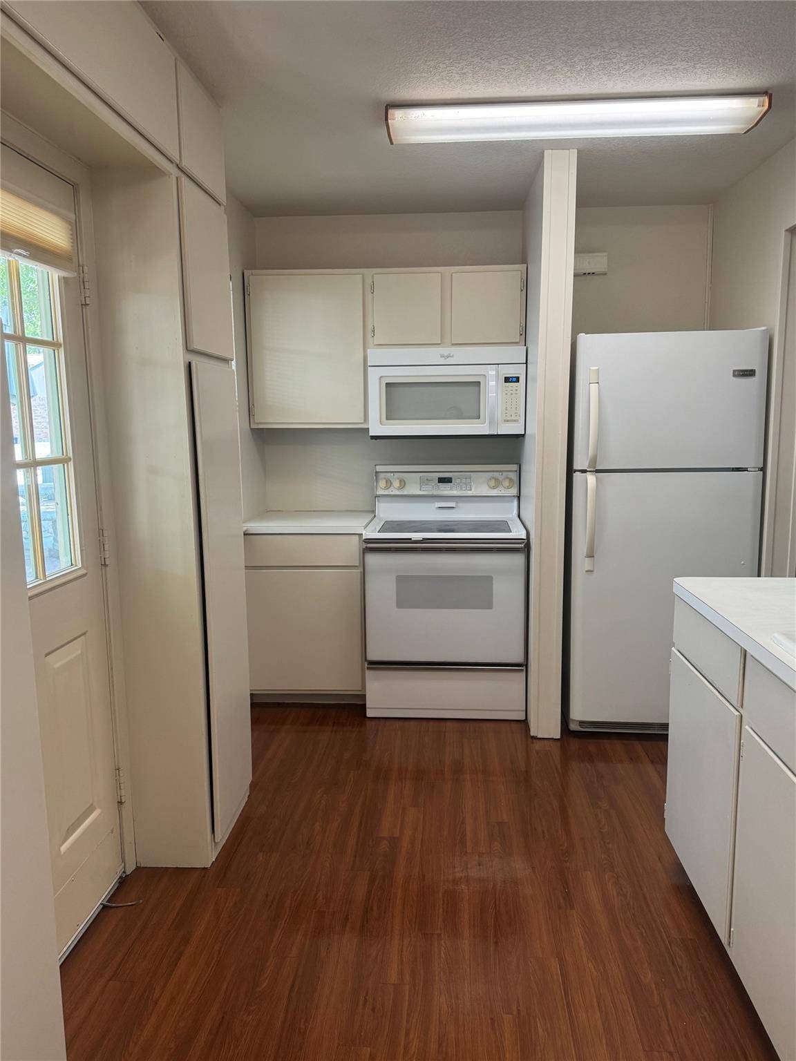 Lockhart, TX 78644,728 W San Antonio ST #102