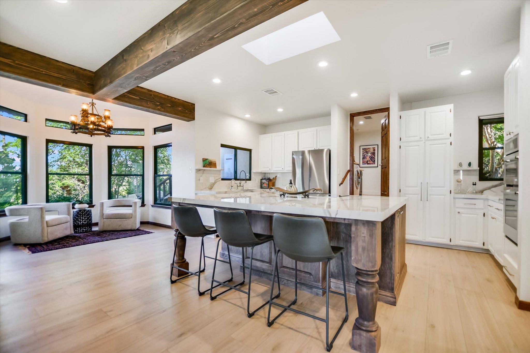 Wimberley, TX 78676,100 MESA DR