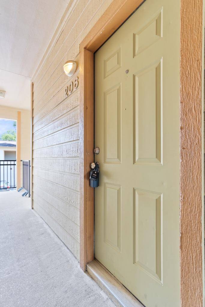 Austin, TX 78757,2106 Cullen Ave #206