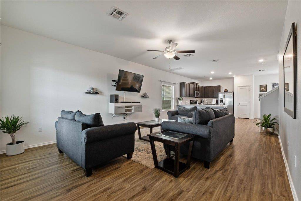 Austin, TX 78744,3713 Fort Collins WAY