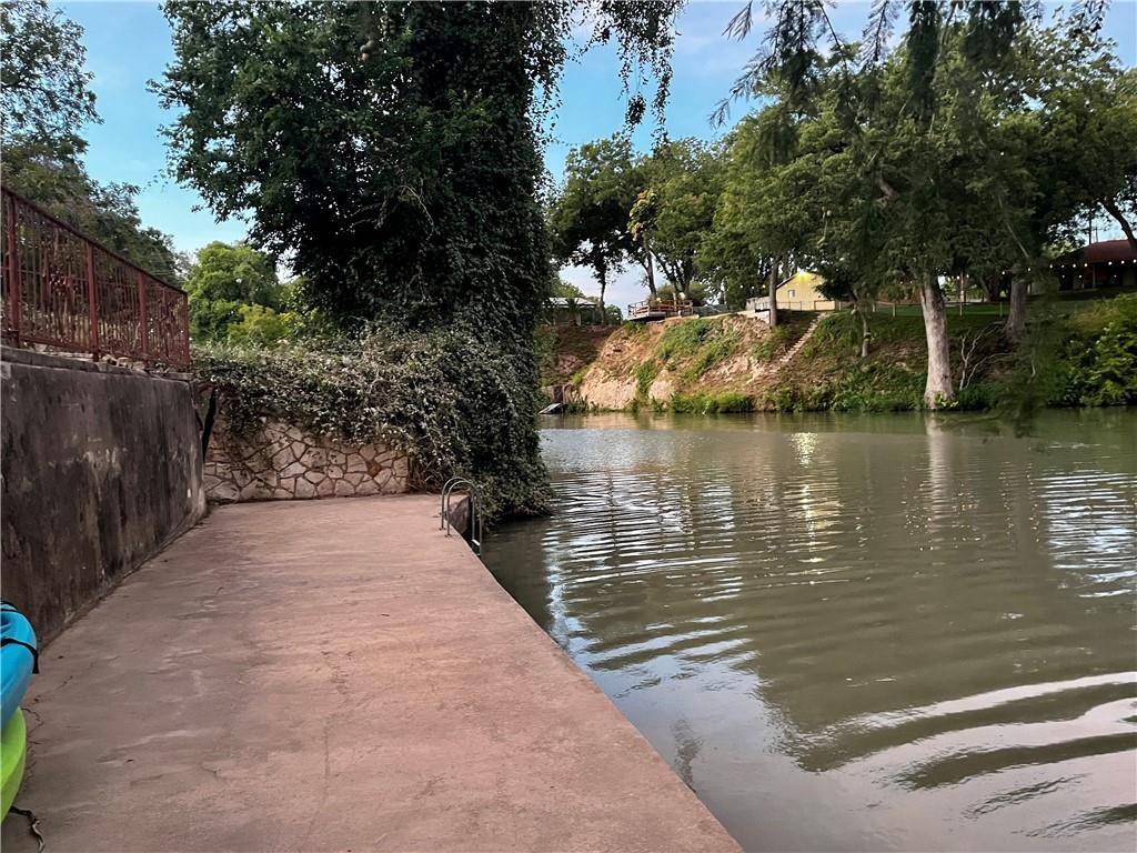 Seguin, TX 78155,374 Guadalupe River DR