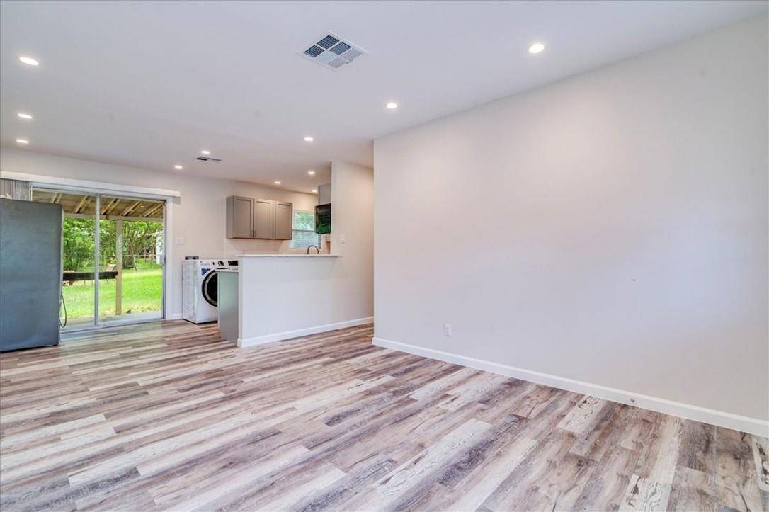 Austin, TX 78745,1800 Forestglade DR