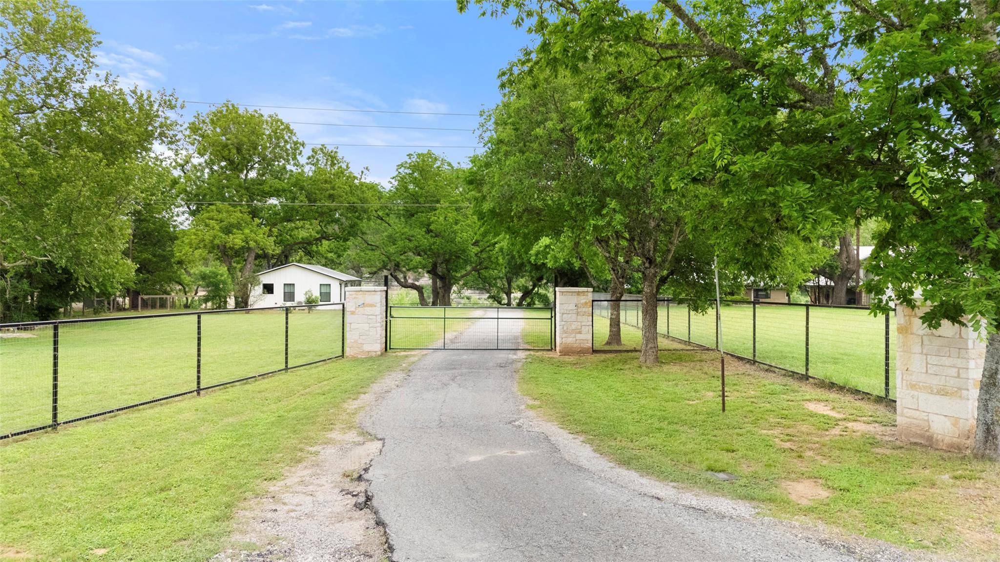 Wimberley, TX 78676,2410 Flite Acres RD
