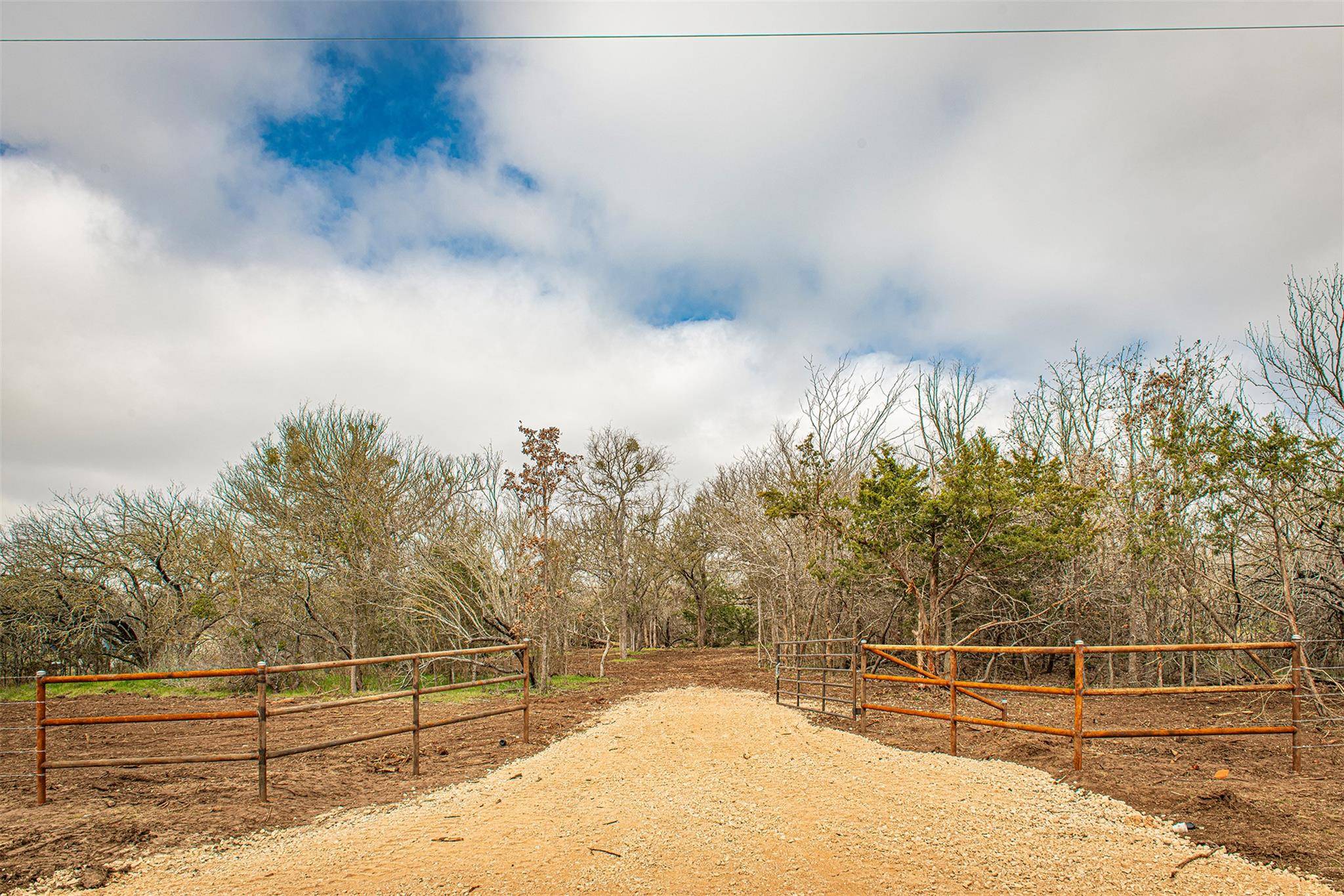 Dale, TX 78616,170 Windmill DR