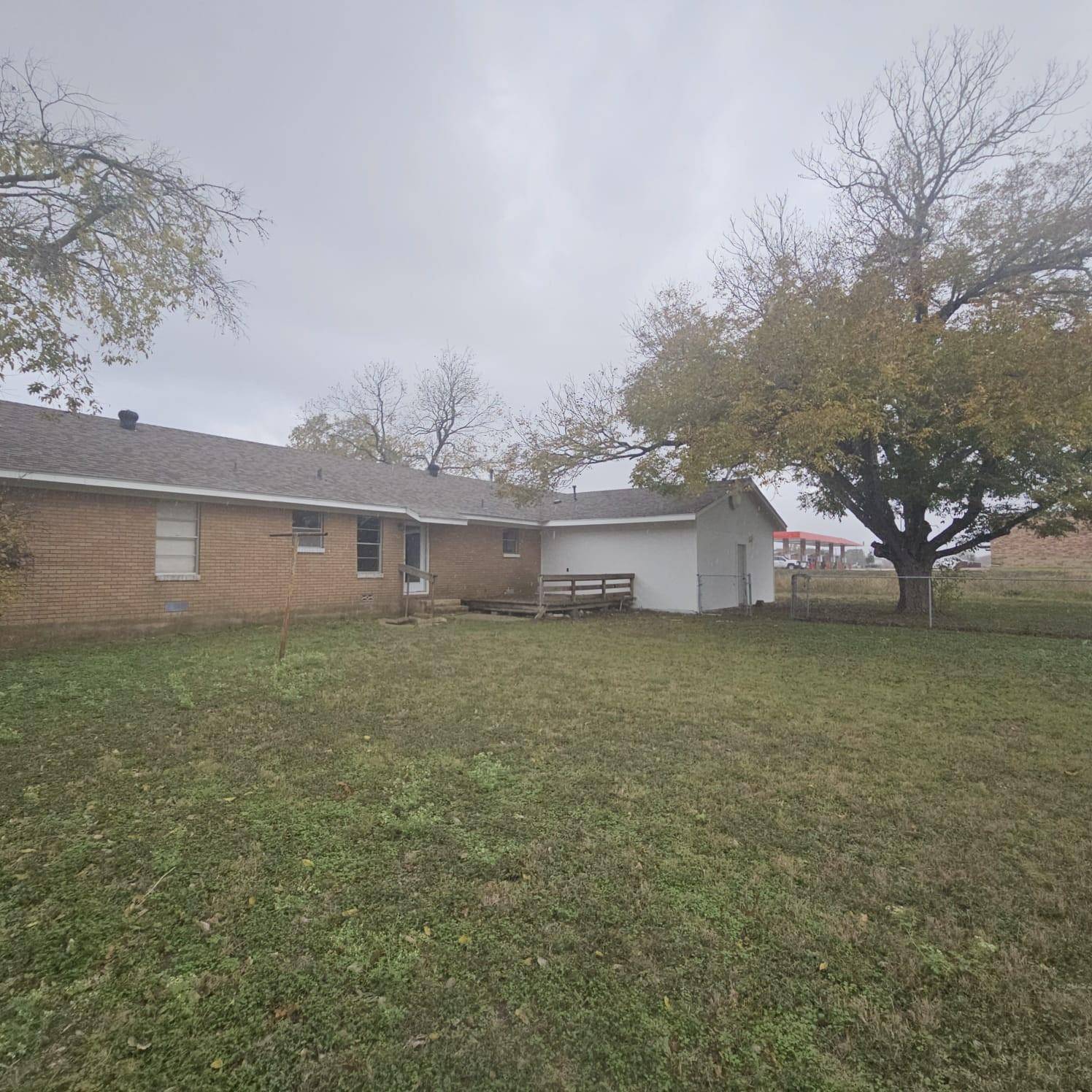 Lockhart, TX 78644,1423 W San Antonio ST