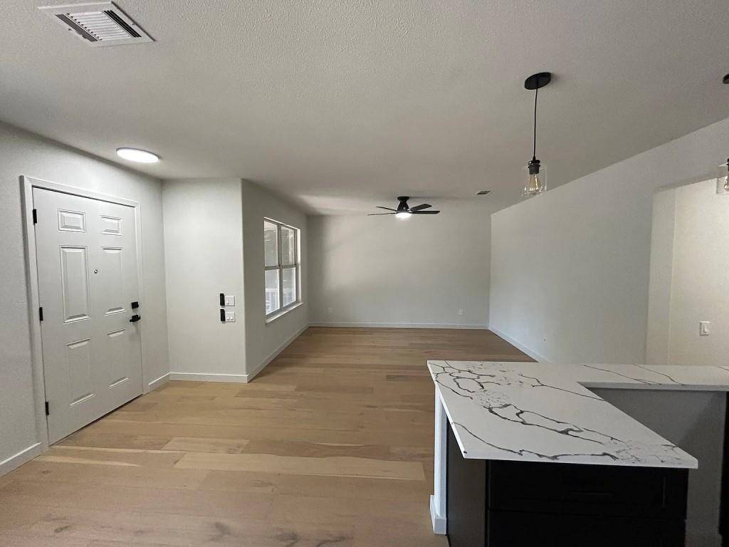 Austin, TX 78702,2410 Santa Rita ST