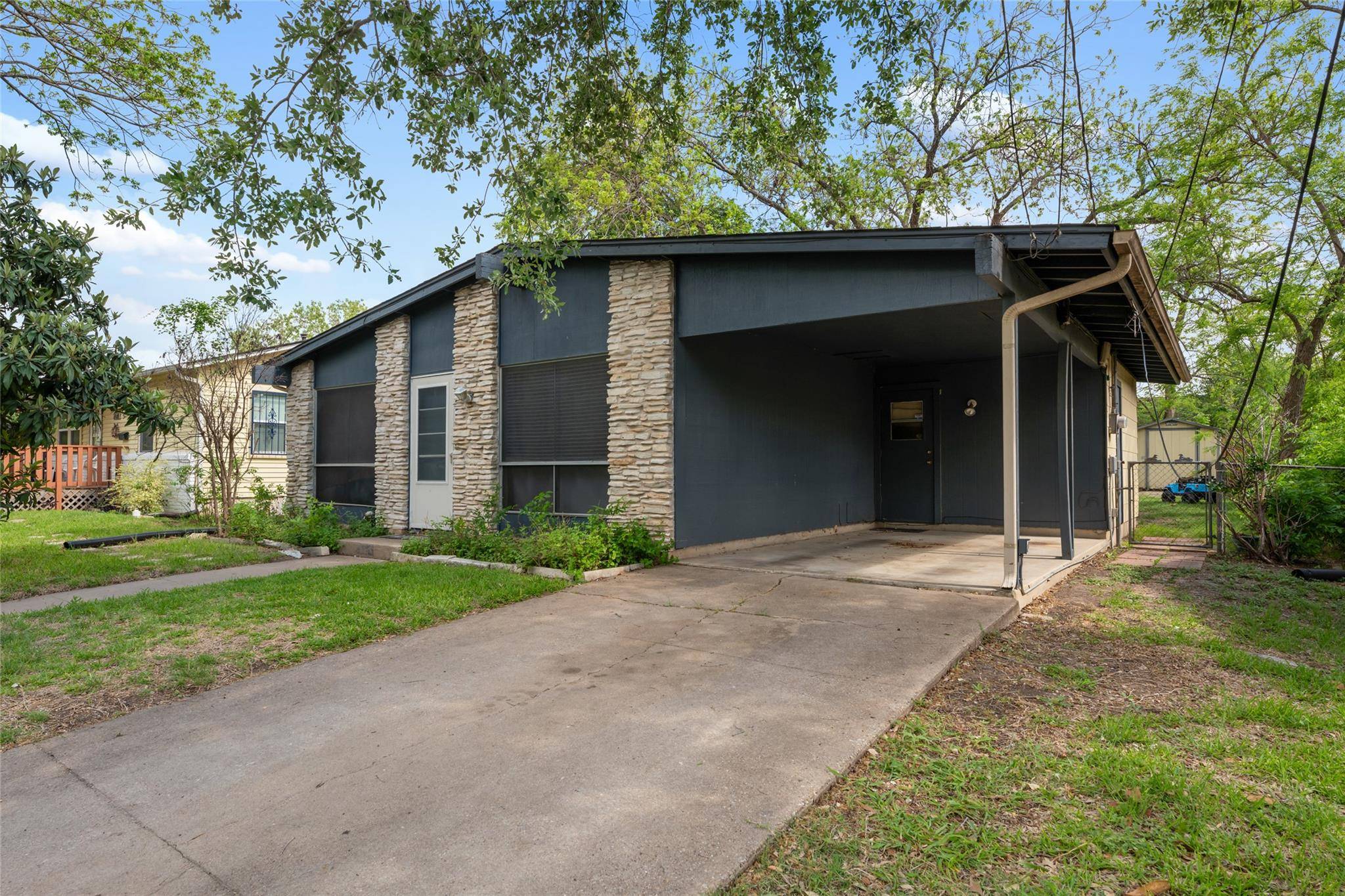 Austin, TX 78721,4704 Oak Cliff DR