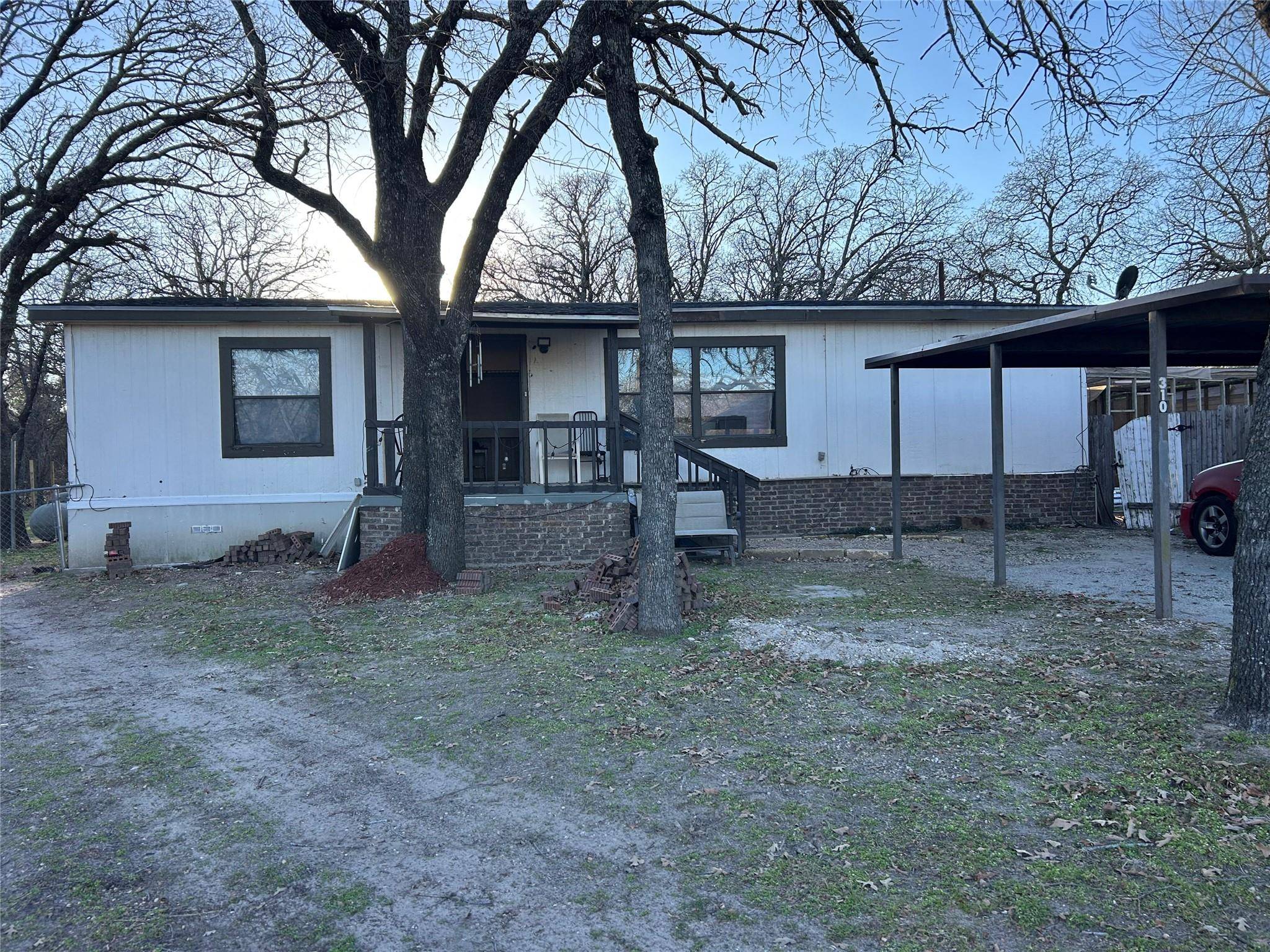 Granbury, TX 76049,310 East RD