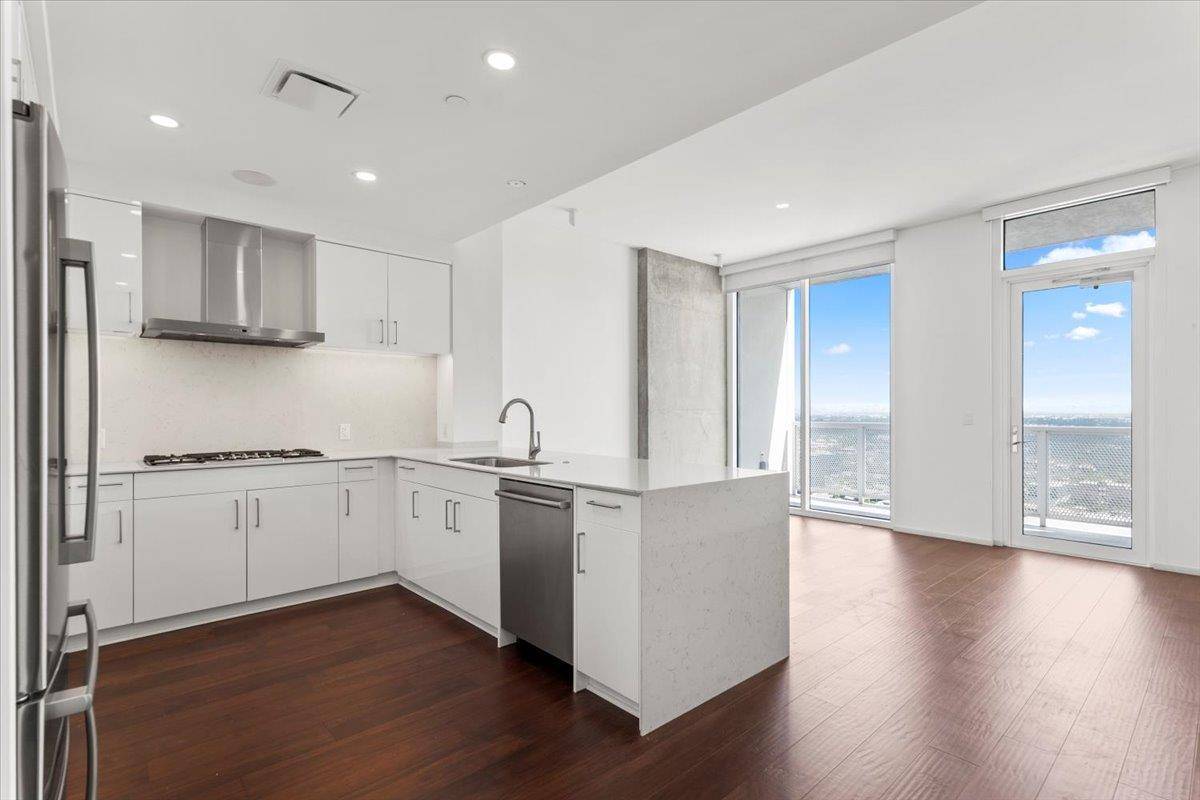 Austin, TX 78701,301 West Ave #3906