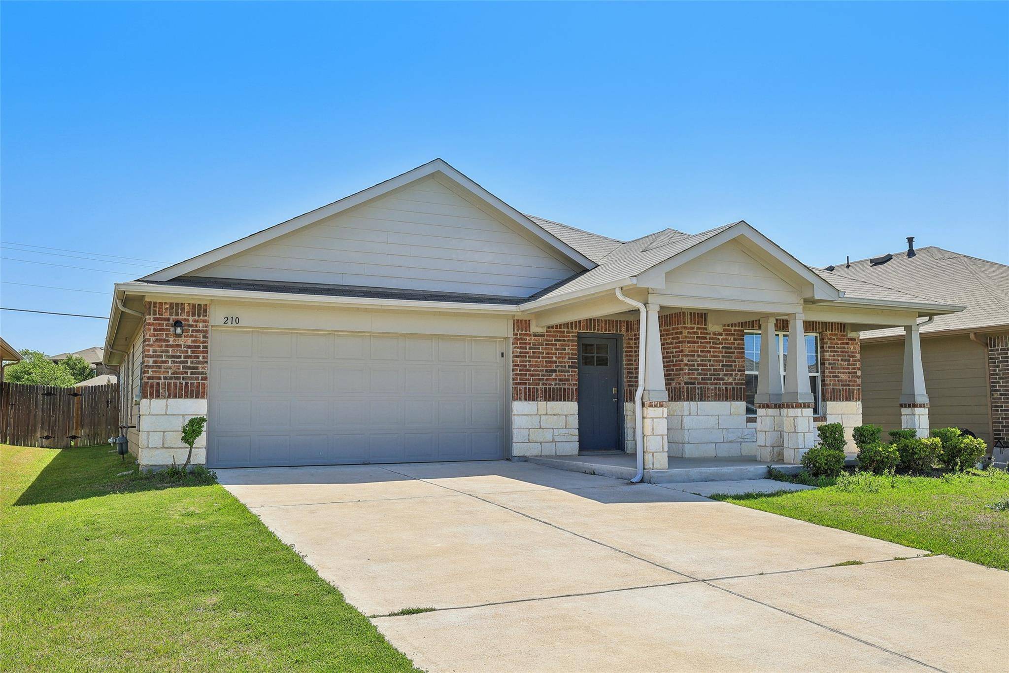 Hutto, TX 78634,210 Seaholm LN