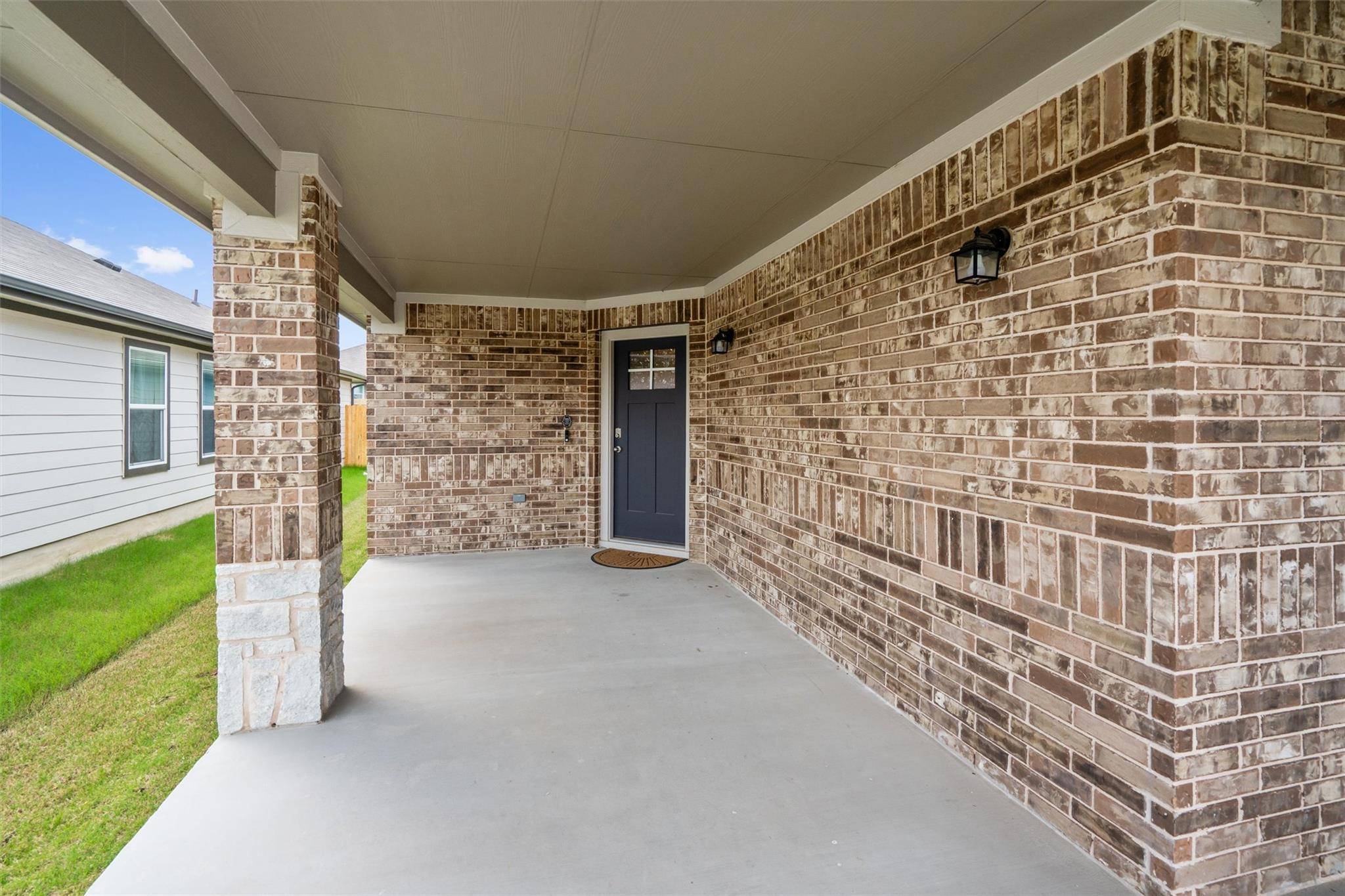 Hutto, TX 78634,211 James River DR