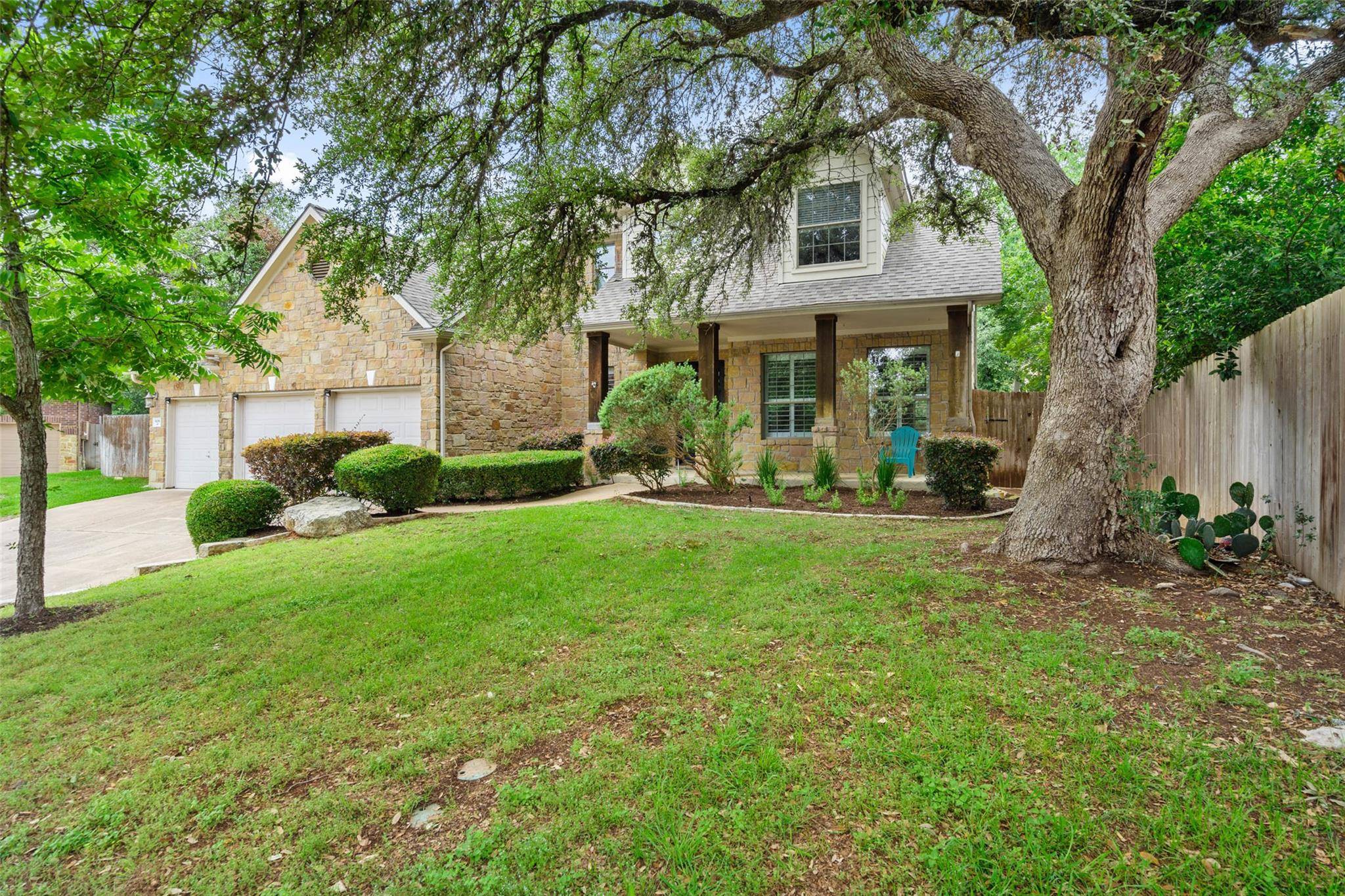 Austin, TX 78732,908 Golden Palomino CT