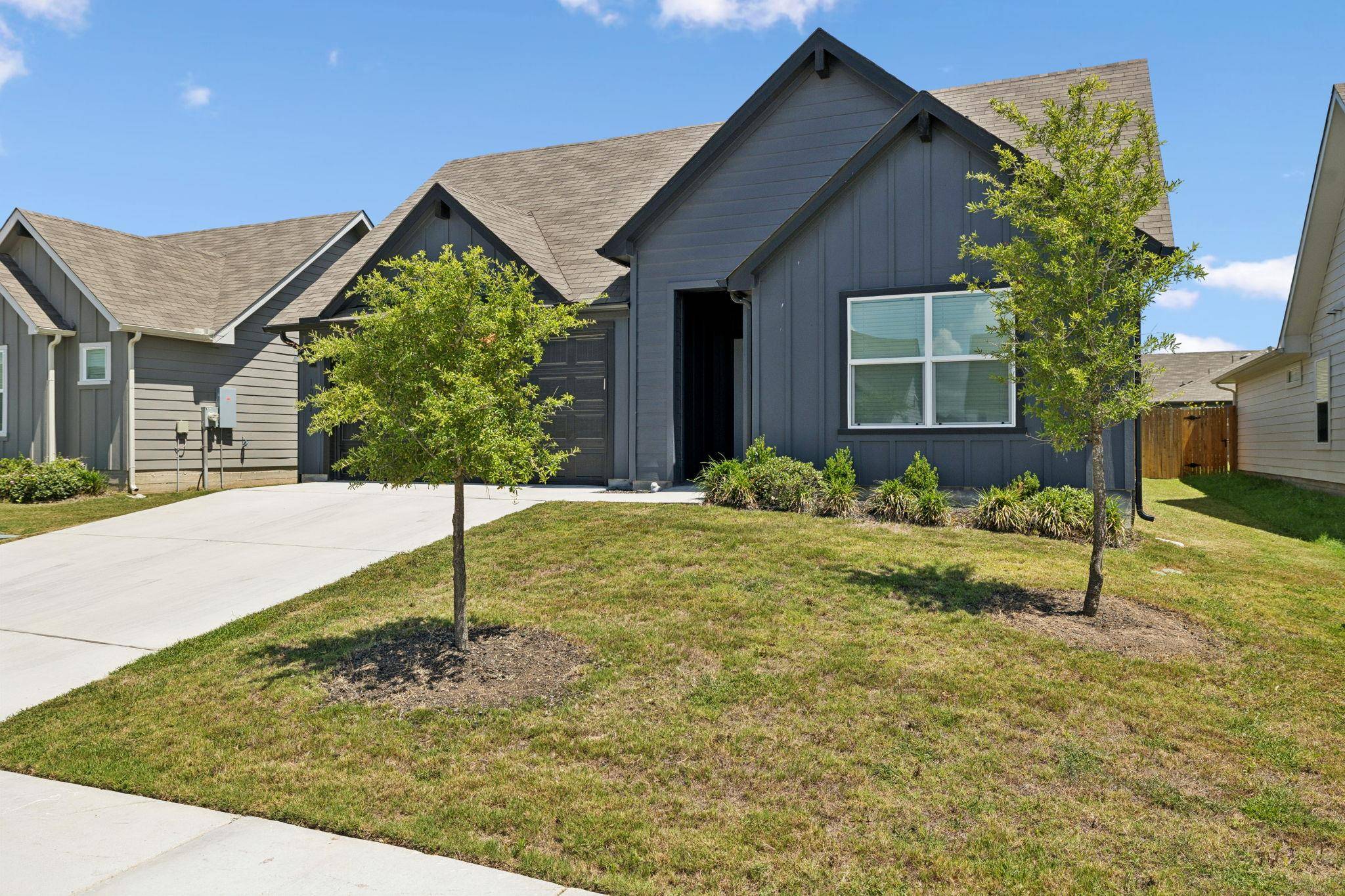 Seguin, TX 78155,1004 Norway