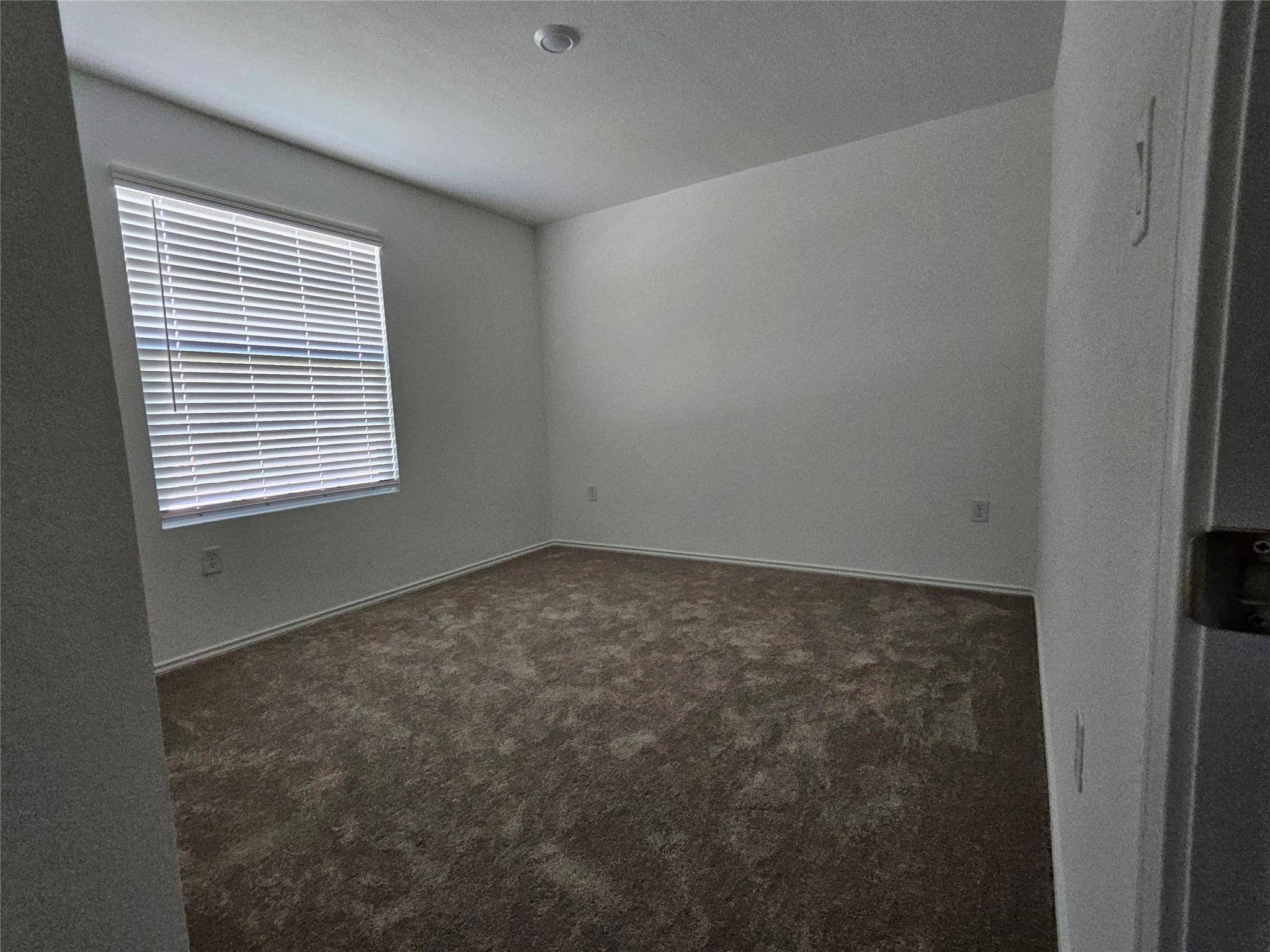Hutto, TX 78634,400 Camargue DR