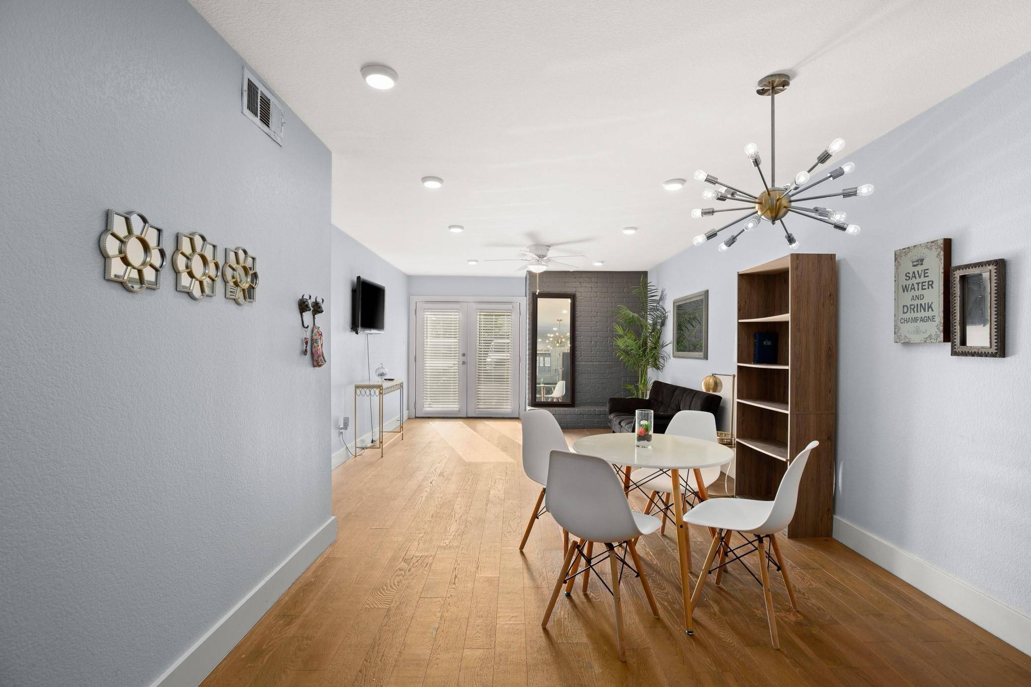 Austin, TX 78751,909 Reinli ST #142