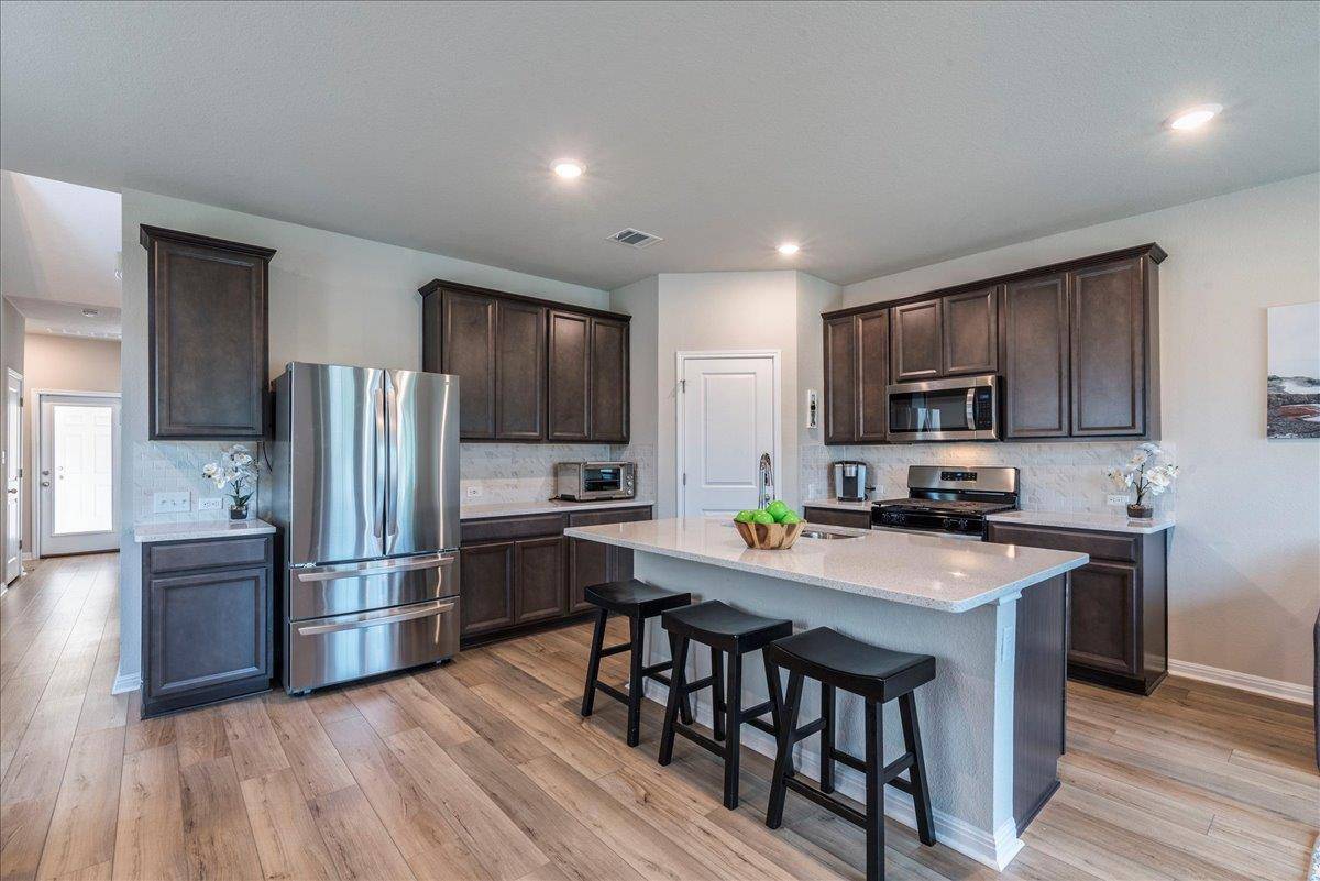Dripping Springs, TX 78620,943 Lone Peak WAY