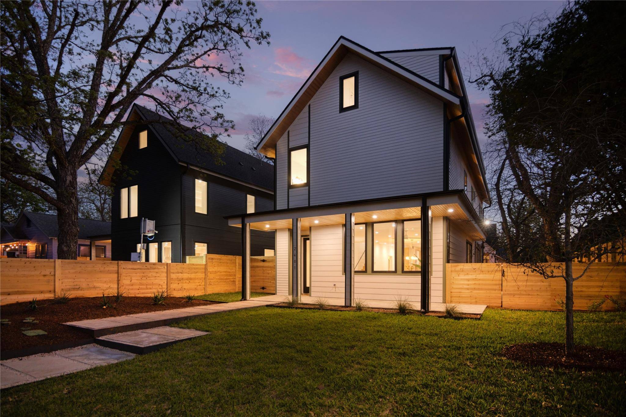 Austin, TX 78702,2401 Willow ST