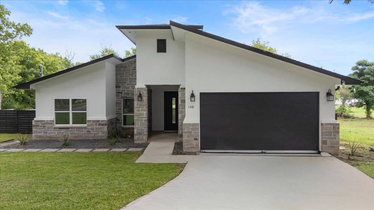 Elgin, TX 78621,108 Bill ST
