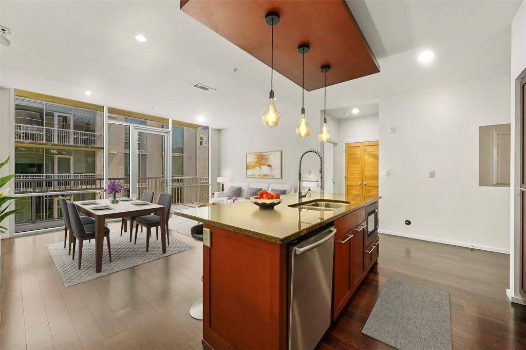 Austin, TX 78704,1600 Barton Springs RD #5305