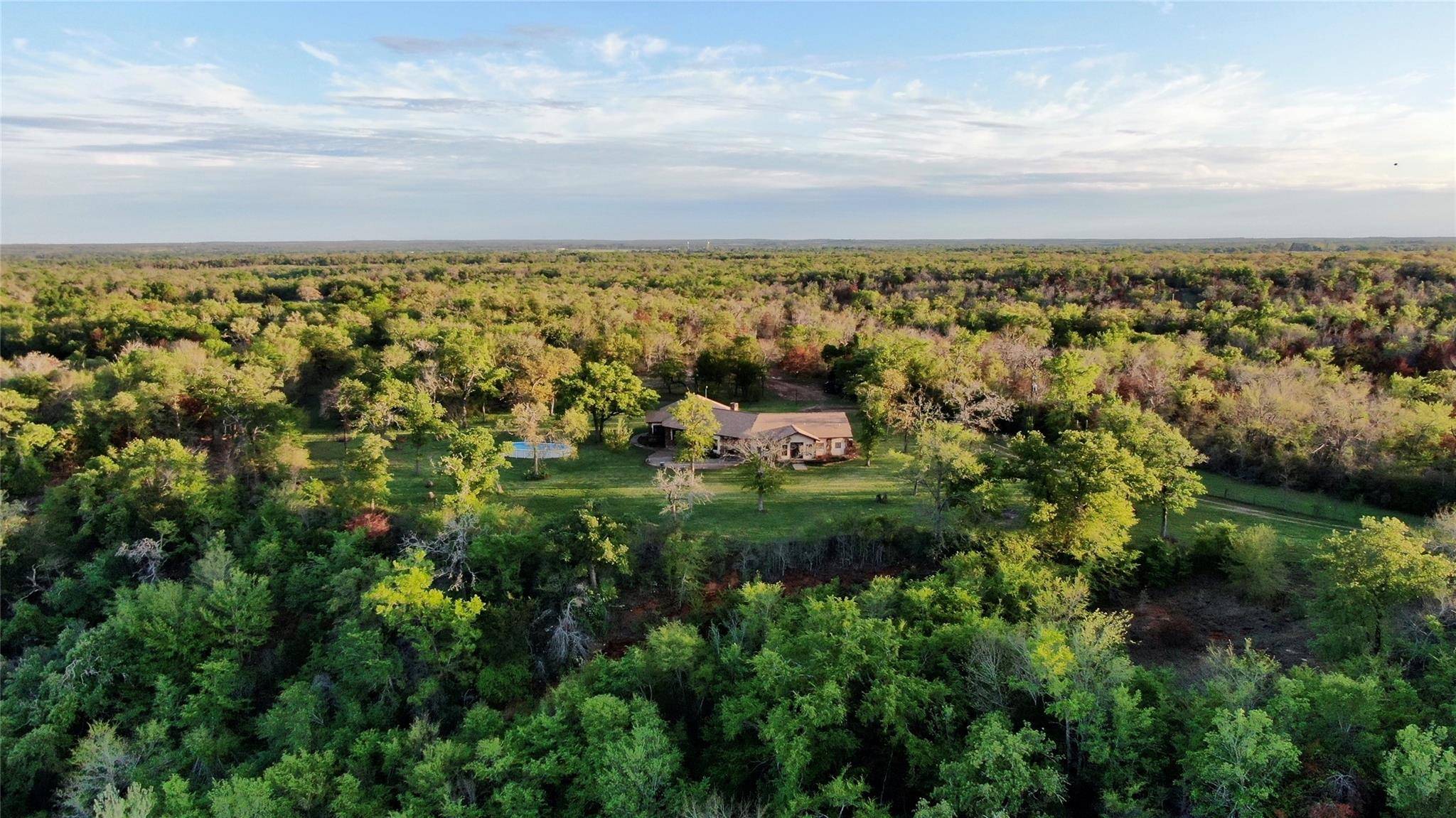 Gause, TX 77857,1640 Long Mountain RD