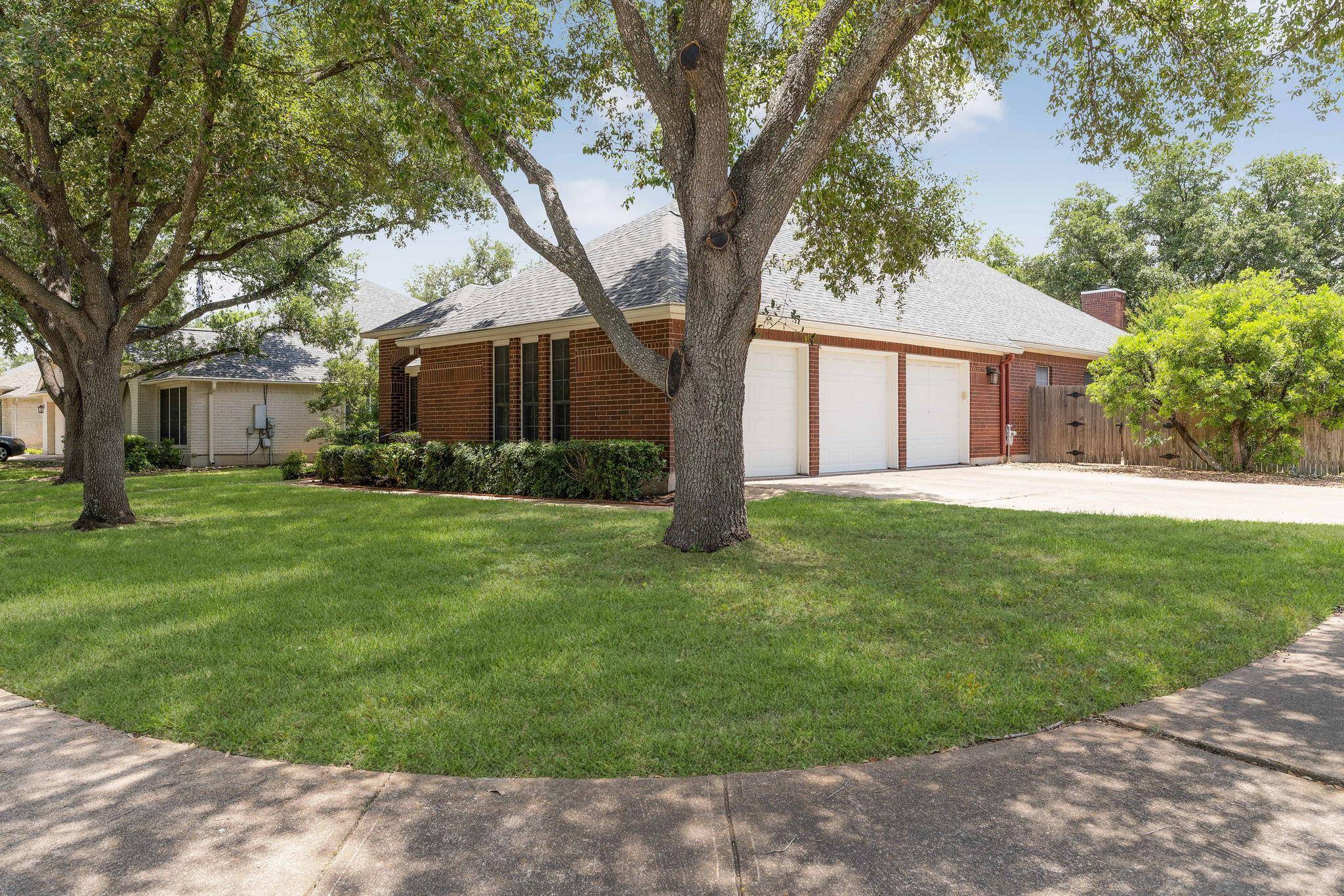 Austin, TX 78749,4917 Flaming Oak CV