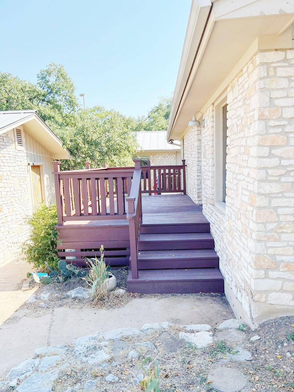 Horseshoe Bay, TX 78657,317 Clayton Nolen DR