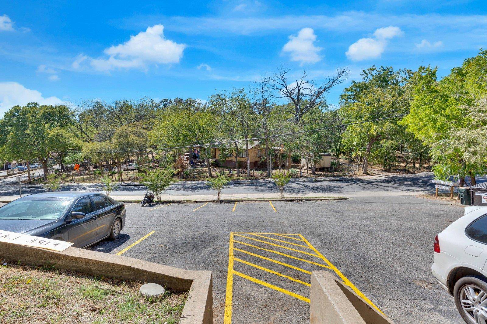 San Marcos, TX 78666,908 N Lbj DR #6