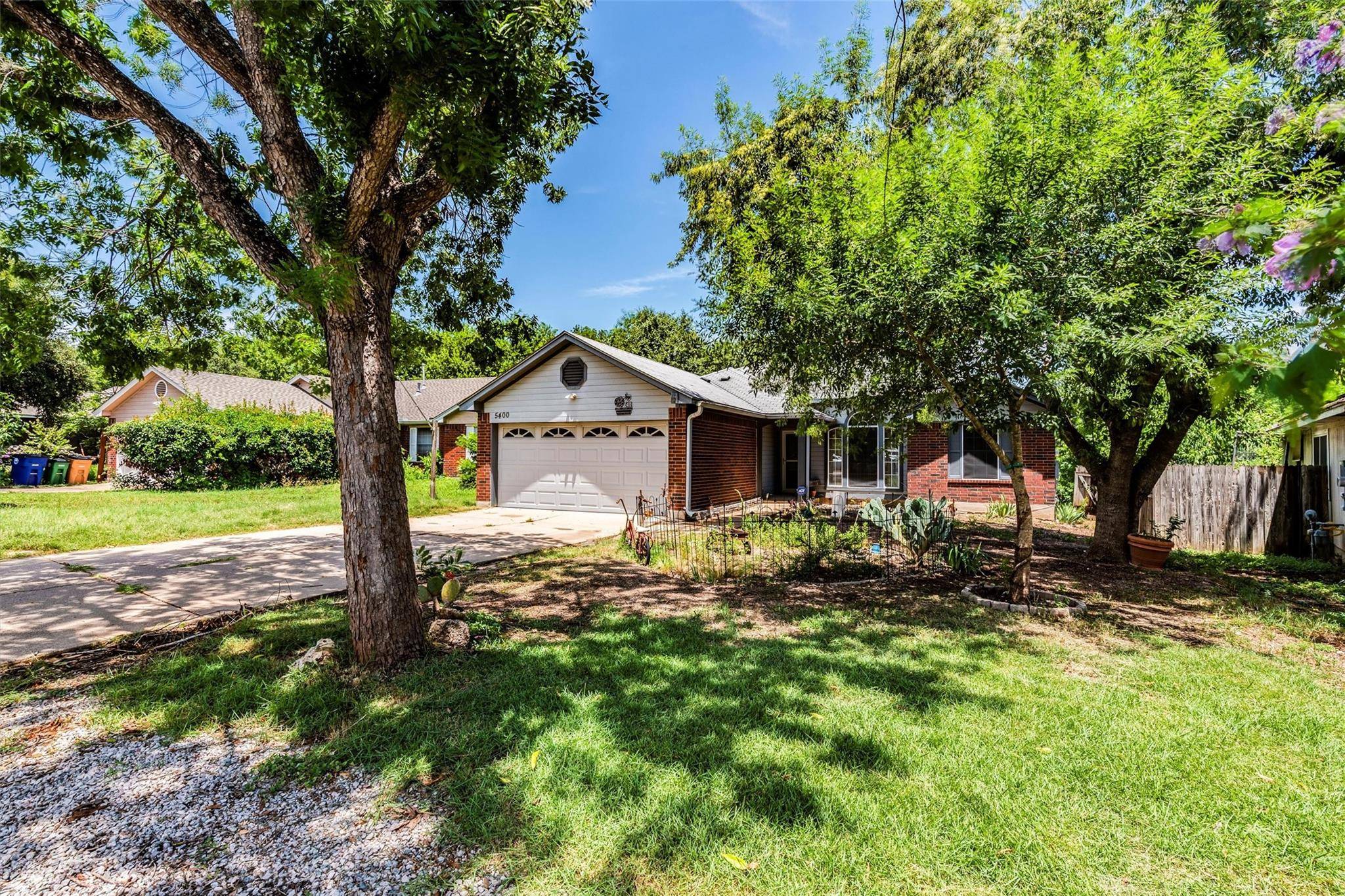 Austin, TX 78744,5400 Lark Creek DR