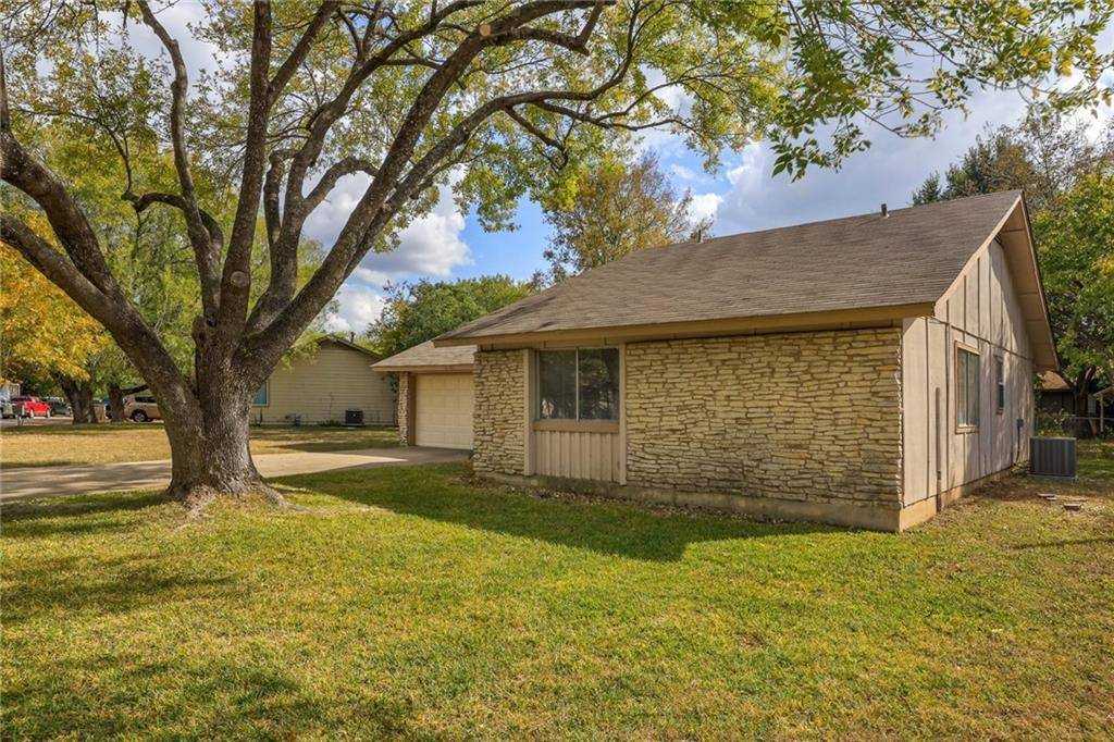 Austin, TX 78744,4605 LAMBS LN