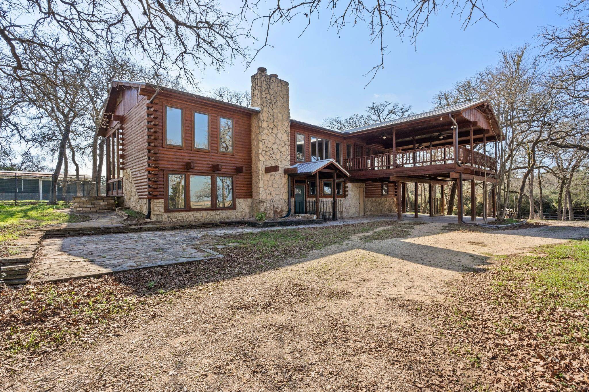 Rosanky, TX 78953,180 Bradley LN