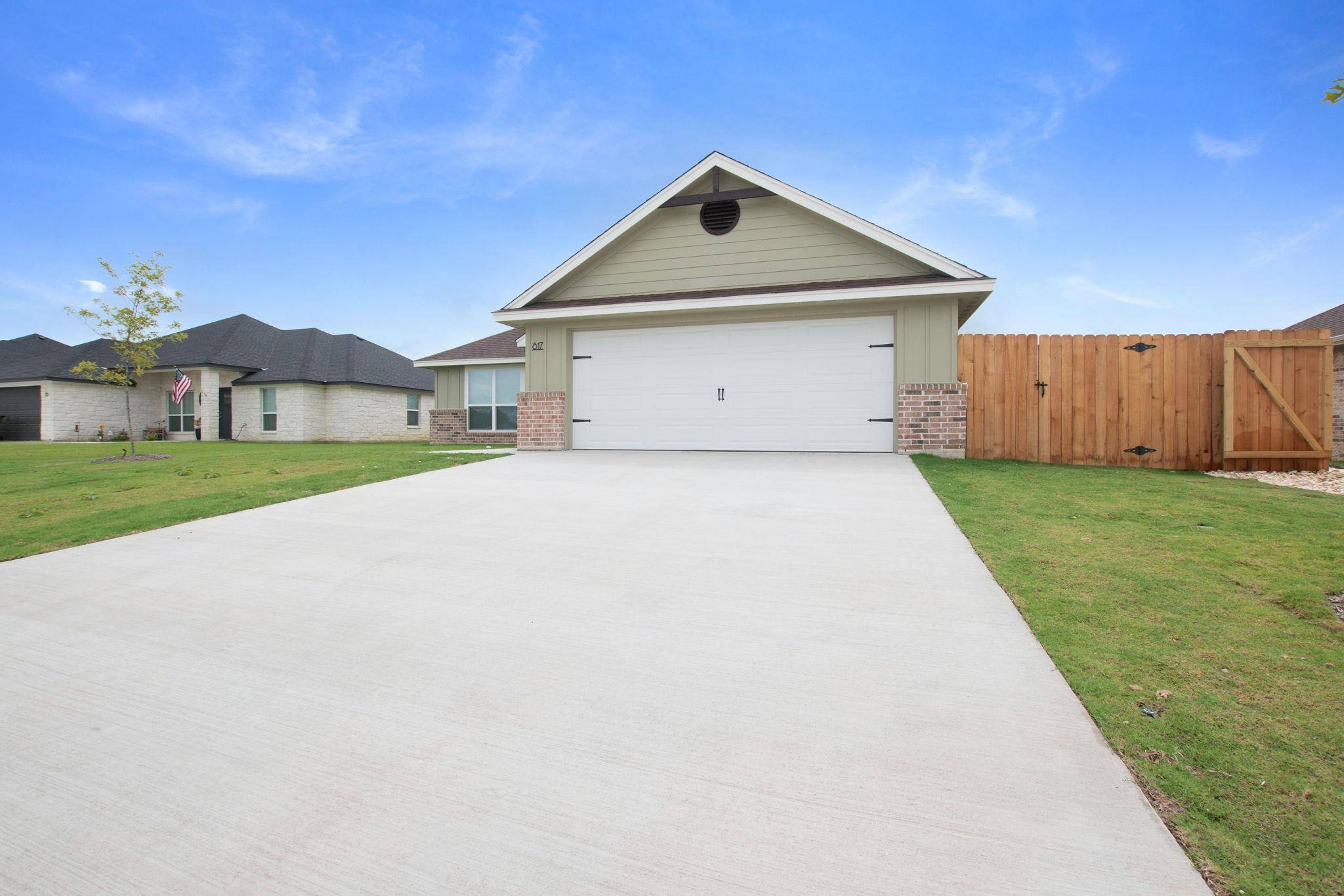 Burnet, TX 78611,817 Coke RD