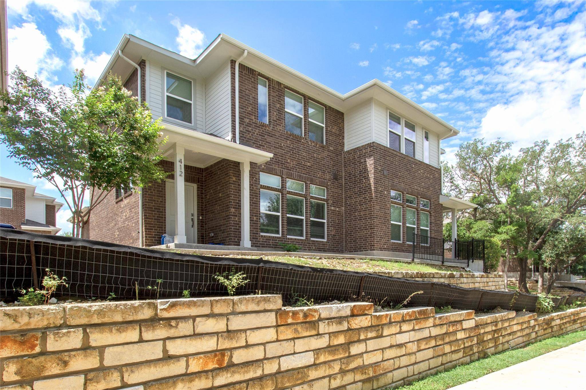Leander, TX 78641,605 W South ST