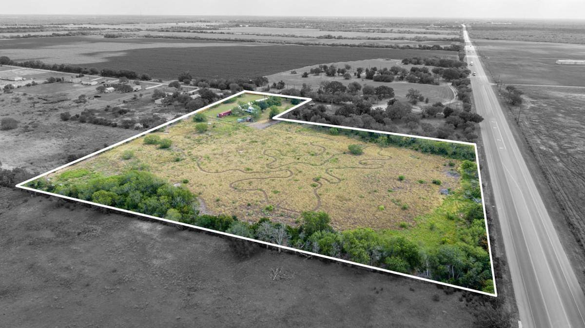 Beeville, TX 78102,143 Harrison RD