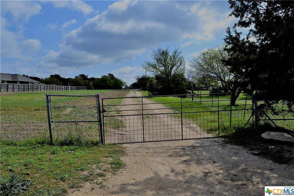Kempner, TX 76539,1290 County Road 4765