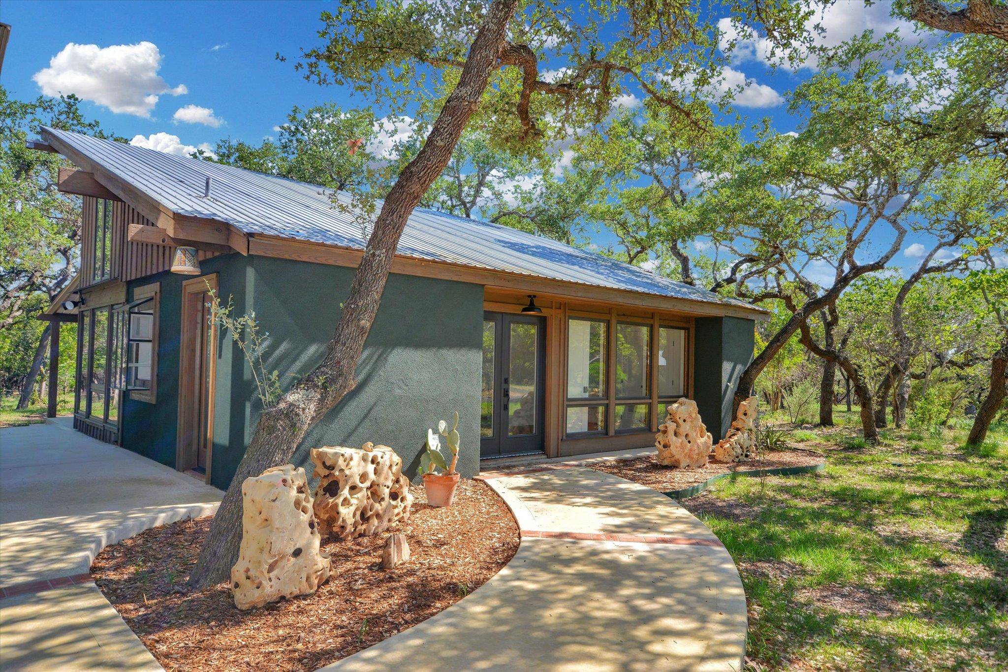 Wimberley, TX 78676,611 DEER RUN