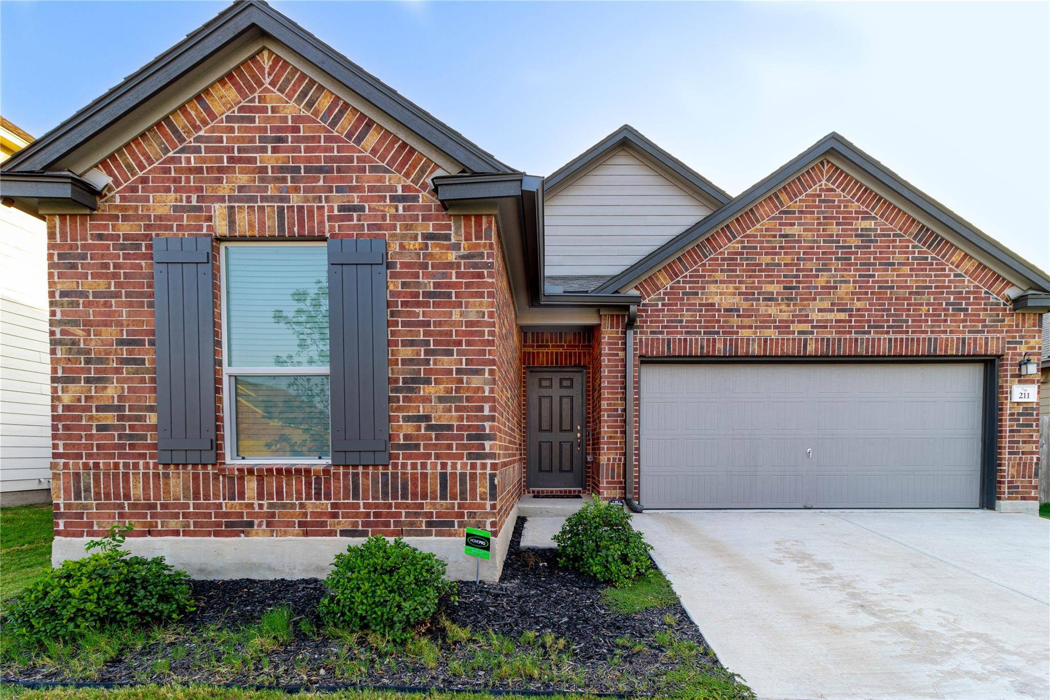 Lockhart, TX 78644,211 Summit DR